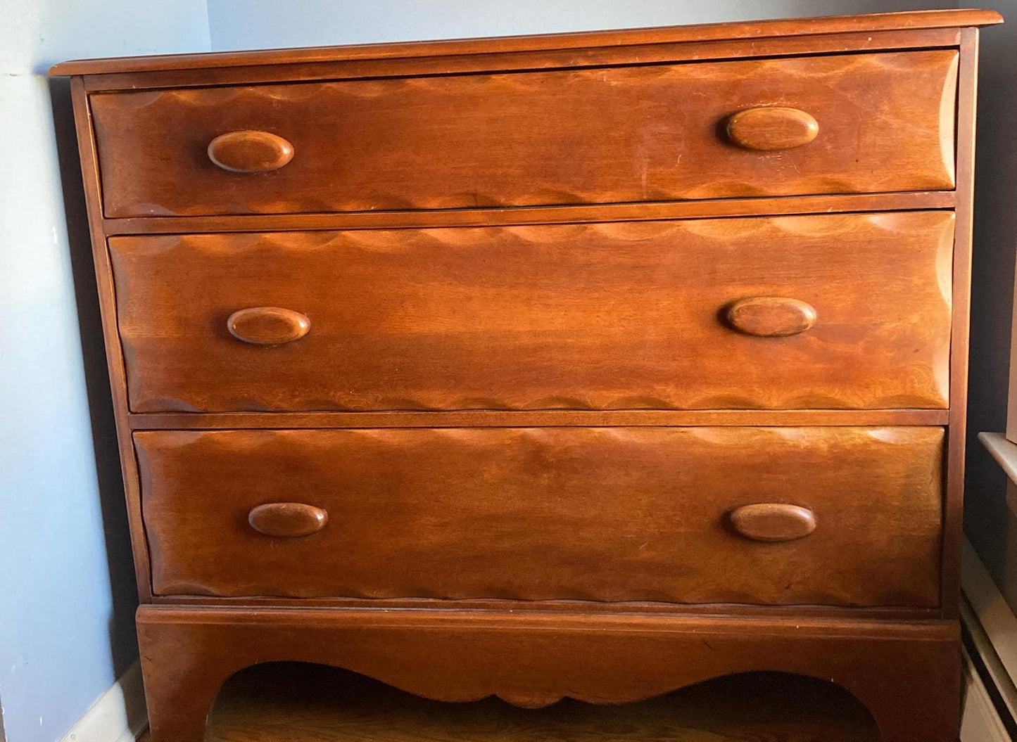 Cushman Colonial Creations Pennsylvania Piecrust Dresser No. 1043 Lover Antiques Vintage