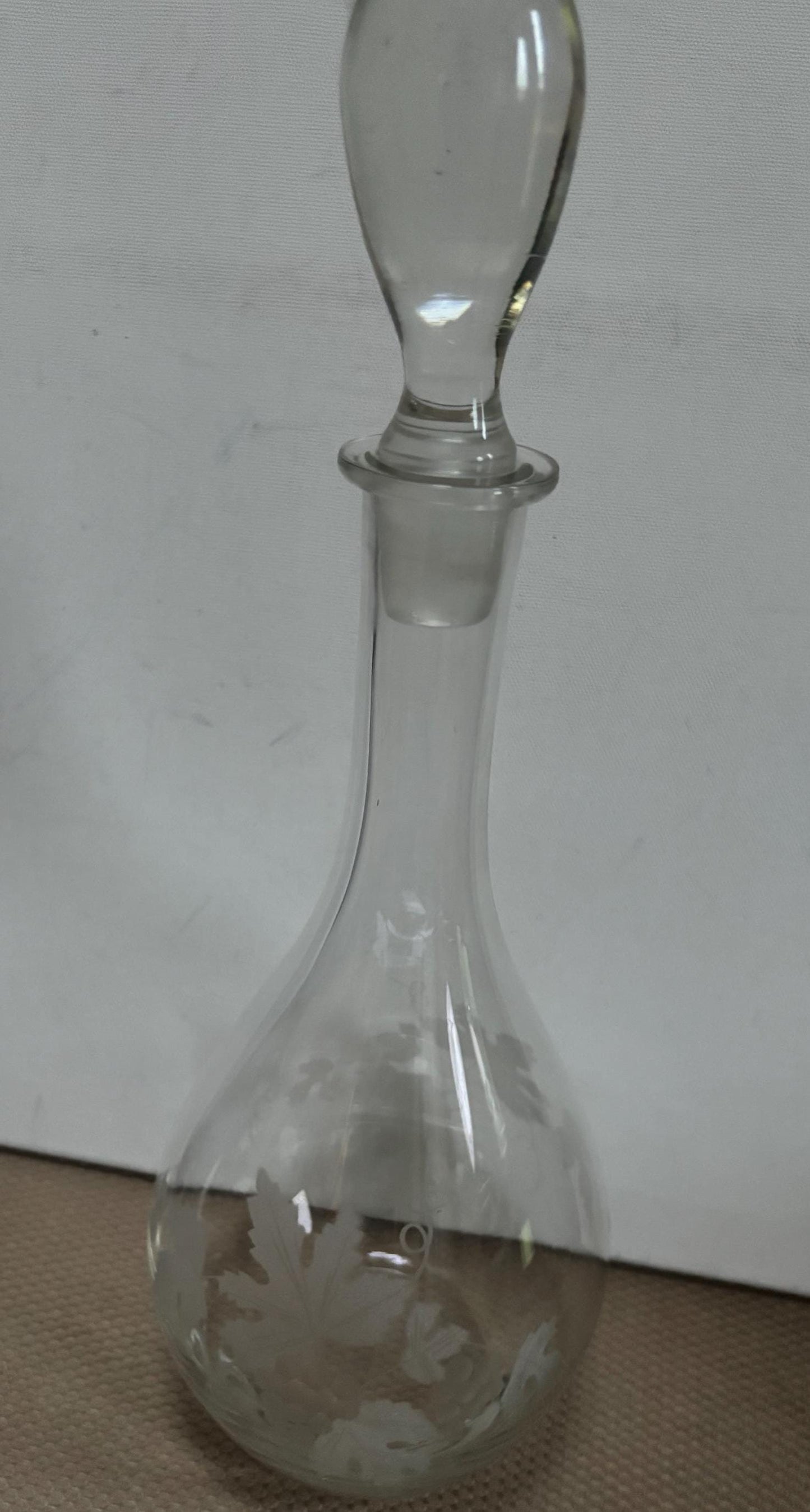Vintage Etched Glass Decanter Wine Bottle Decanter & Stopper Tall Crystal Glass Lover Antiques and Vintage