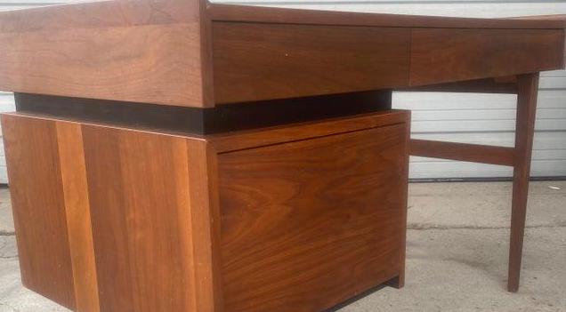 Merton L. Gershun Esprit Dillingham Walnut Desk Danish Vanity Mid Century Modern Lover Antiques & Vintage