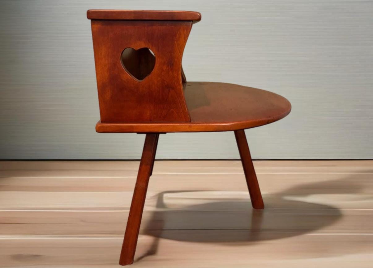 Cushman Colonial Creations Heart Table Chester End Table No. 2106 Lover Antiques and Vintage