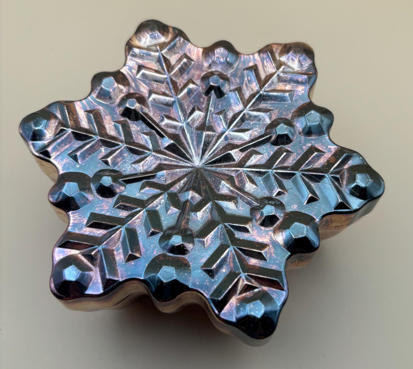 Vintage Iridescent Snowflake Trinket Box or Jewelry Compartment Top Opens Up Lover Antiques and Vintage