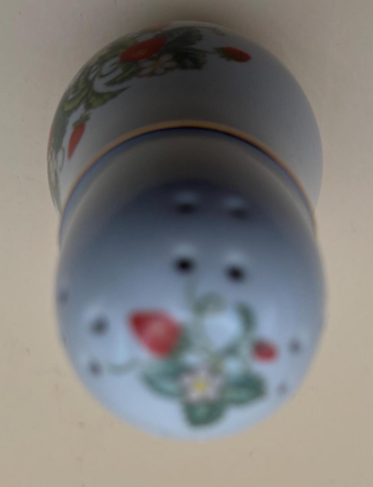 Vintage Porcelain Salt Shaker Avon Gold Gilded Lover Antiques and Vintage