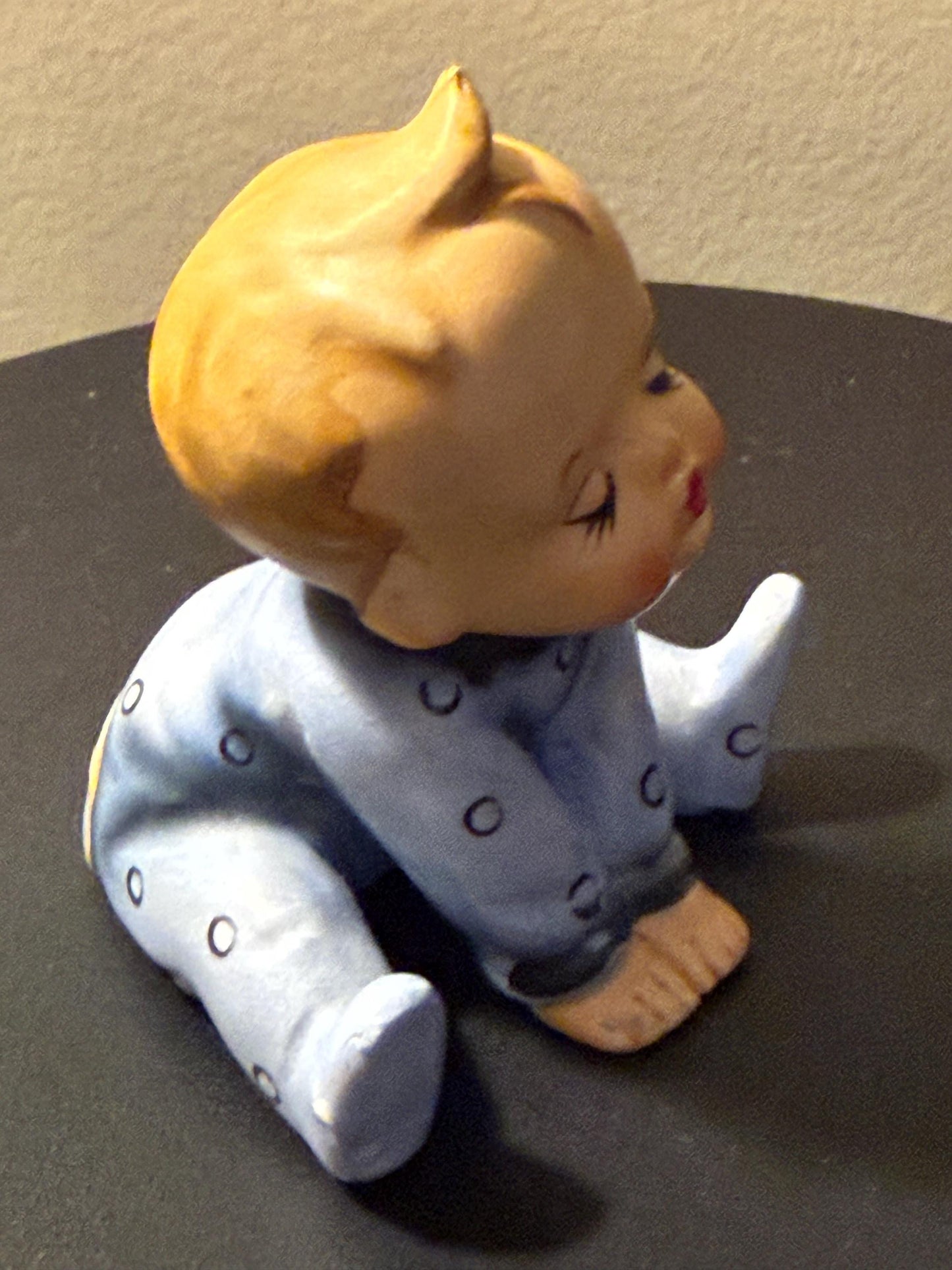 Vintage Holt Howard Salt or Pepper Shaker 1959 Ceramic Baby Kisses Figurine Lover Antiques and Vintage