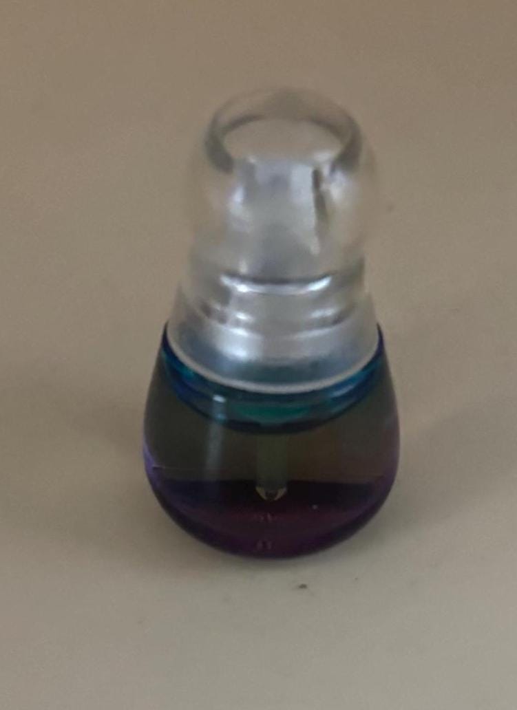 Vintage Estee Lauder Beyond Paradise Eau De Parfum Miniature Perfume 4ml Spray Lover Antiques and Vintage