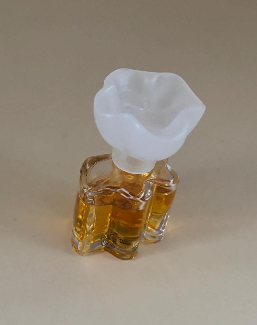Vintage Oscar De La Renta Neuilly Cedix .13 fluid ounces Miniature Perfume 4ml Lover Antiques and Vintage