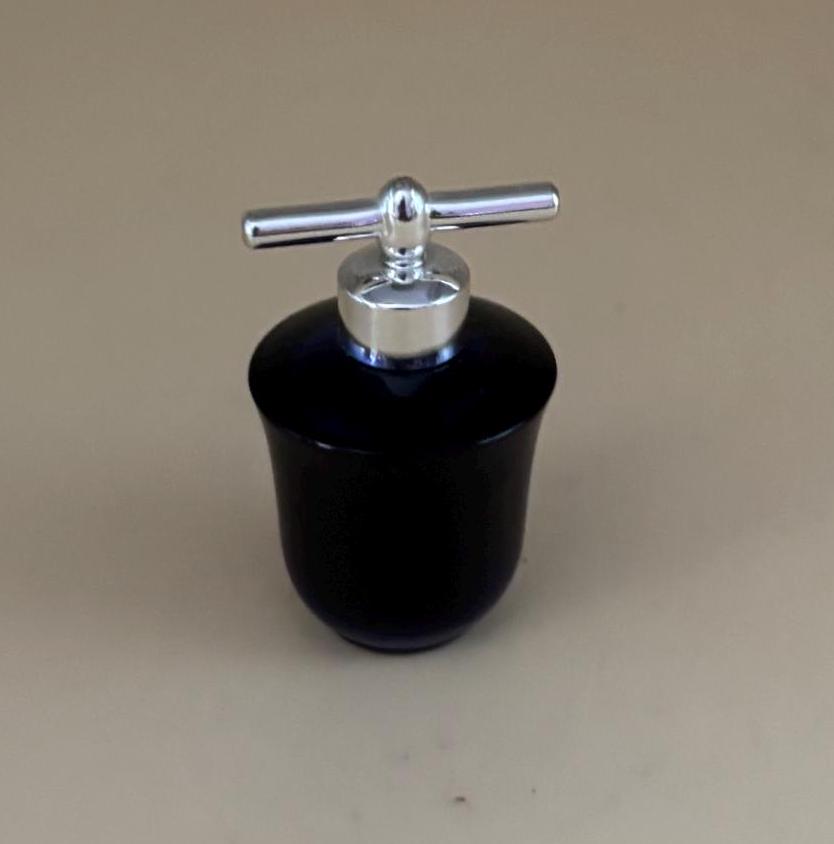 Vintage Liz Claiborne Vivid Perfume Miniature Perfume Bottle 3ml Lover Antiques and Vintage
