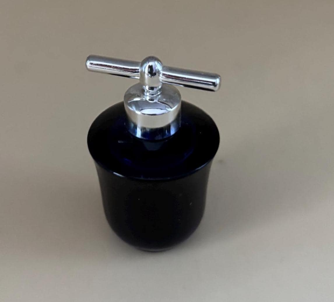 Vintage Liz Claiborne Vivid Perfume Miniature Perfume Bottle 3ml Lover Antiques and Vintage