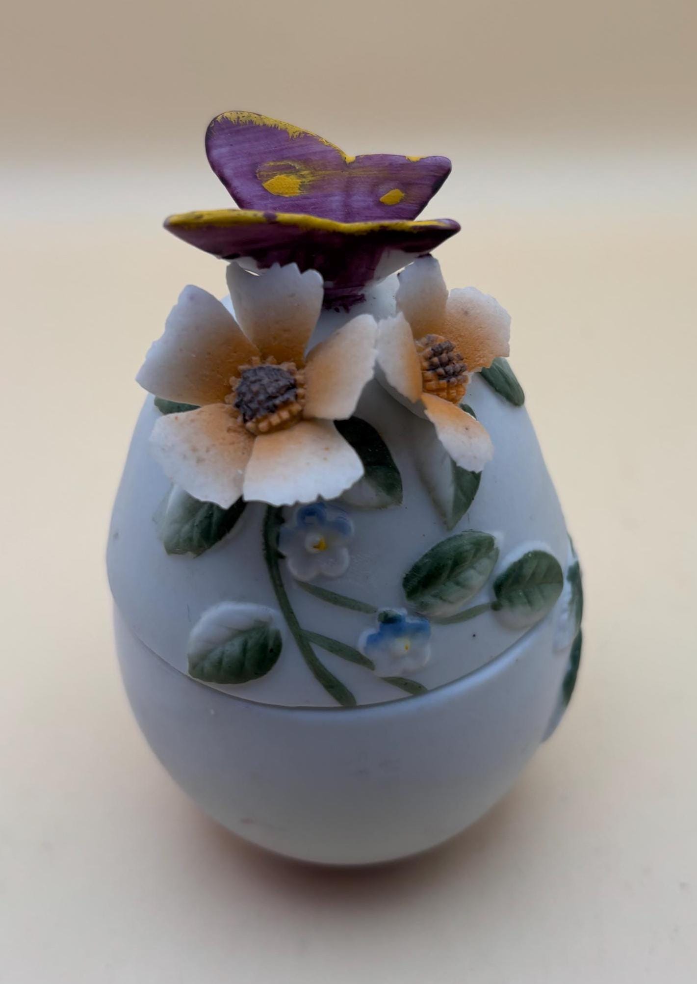 Vintage Butterfly Roses and Flowers Hand Painted Porcelain Trinket Box Capodimonte Style Japanese Lover Antiques and Vintage