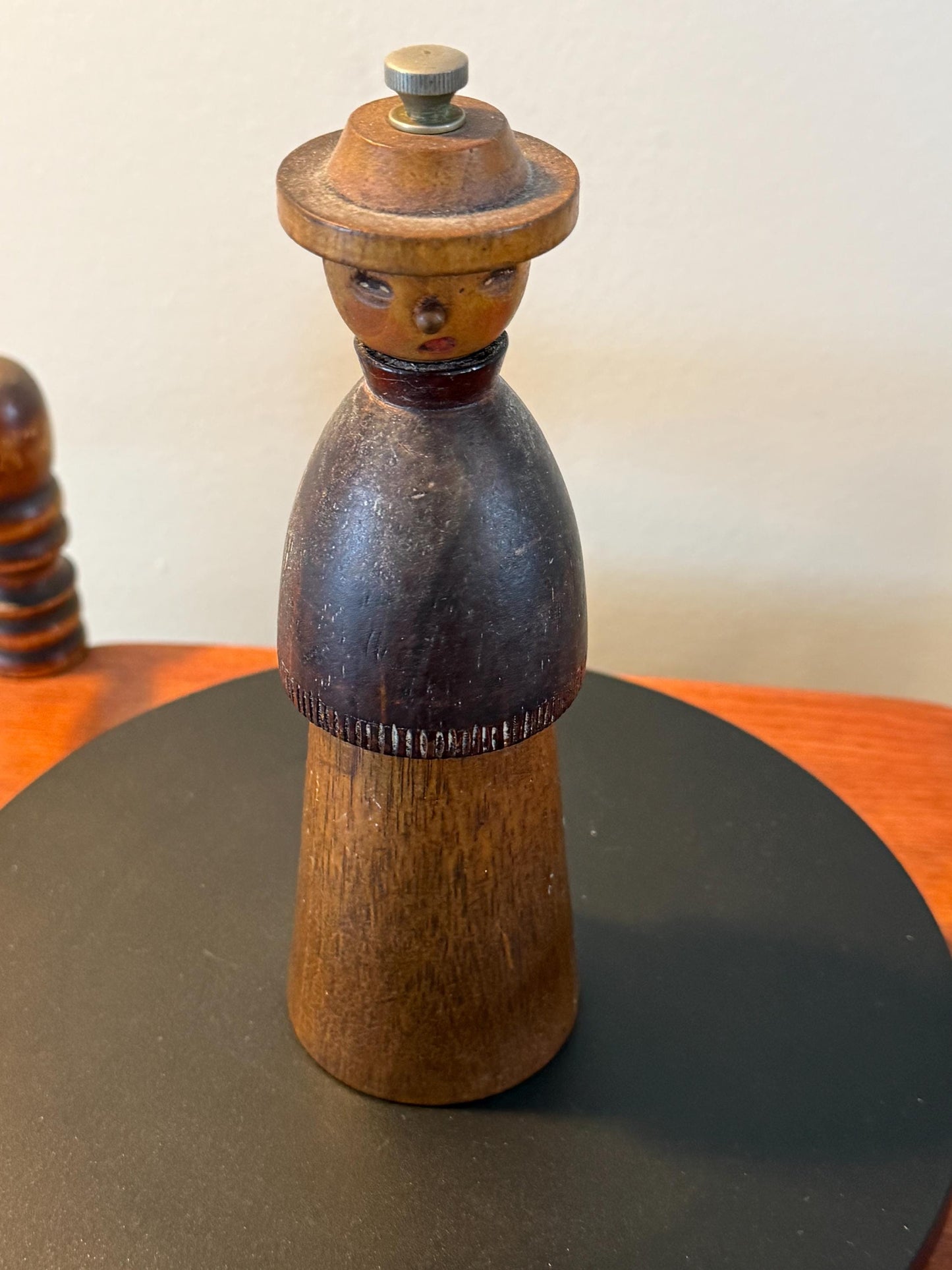 Antique Primitive Woman Pepper Grinder Wooden Pepper Mill Lover Antiques and Vintage