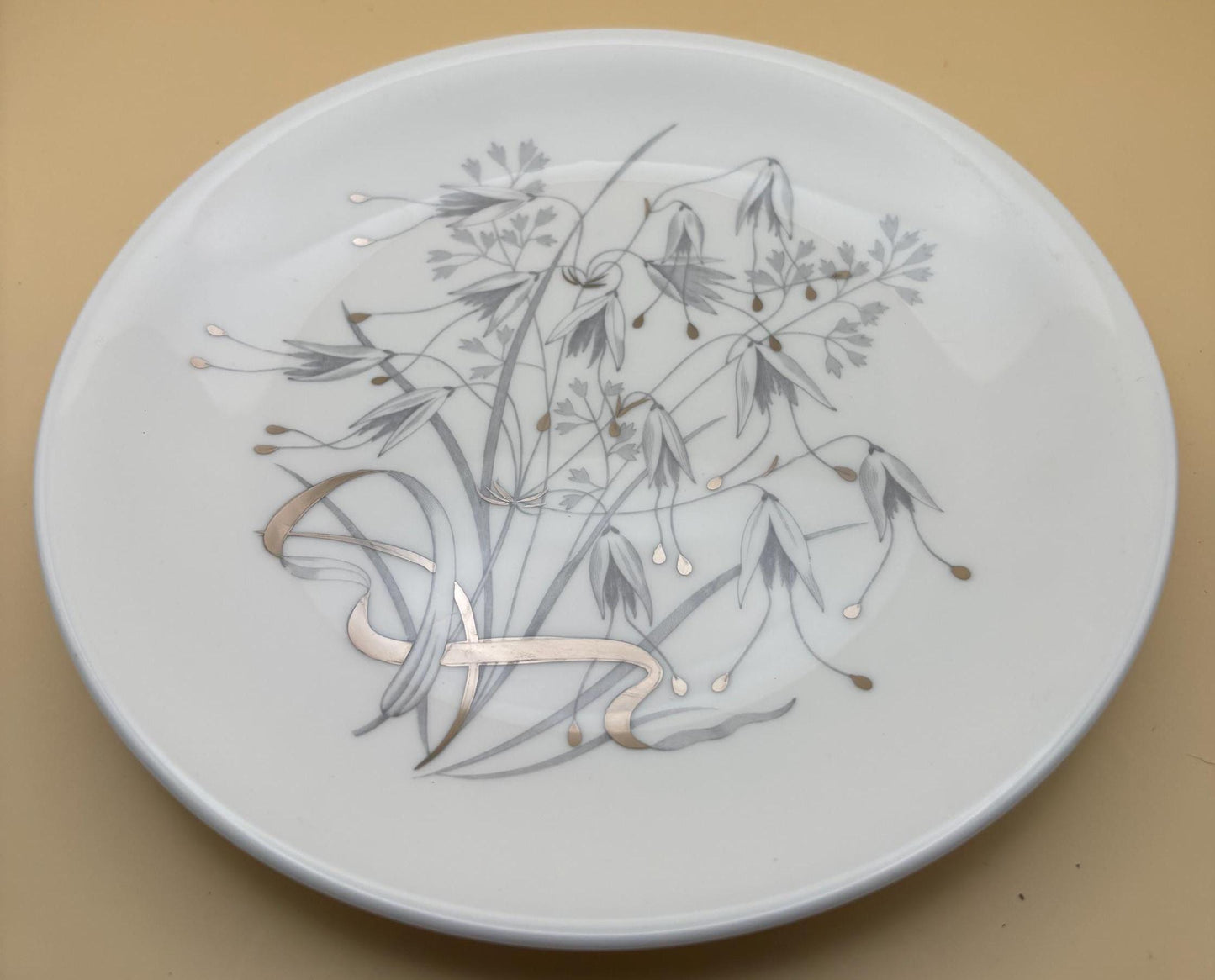 Vintage Wedgwood Wild Oats Plate Bone China Made in England English Dinner Plate Lover Antiques and Vintage
