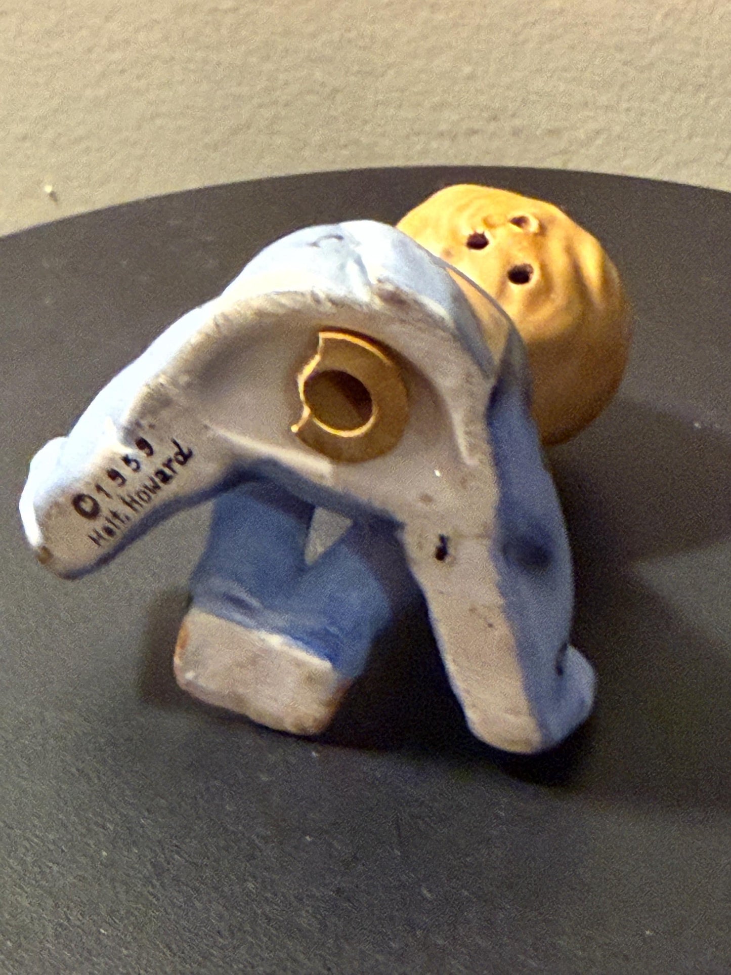 Vintage Holt Howard Salt or Pepper Shaker 1959 Ceramic Baby Kisses Figurine Lover Antiques and Vintage