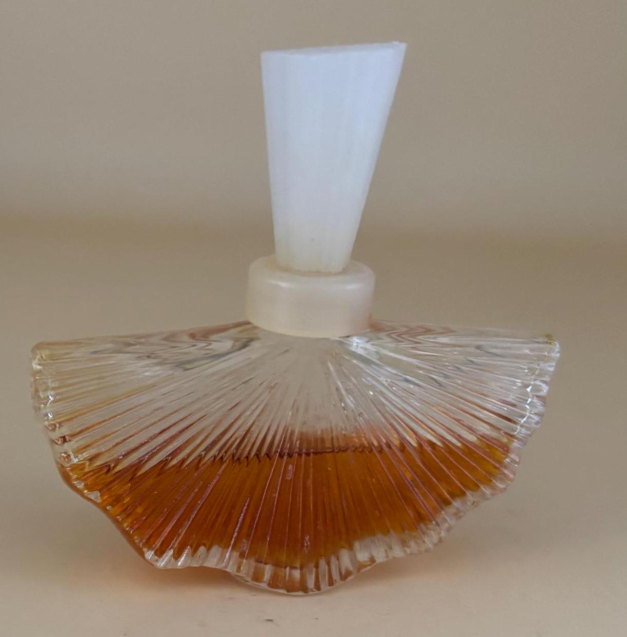 Vintage Valentino Vendetta Eau de Toilette 7.5ml Miniature Art Deco Style Bottle Lover Antiques and Vintage