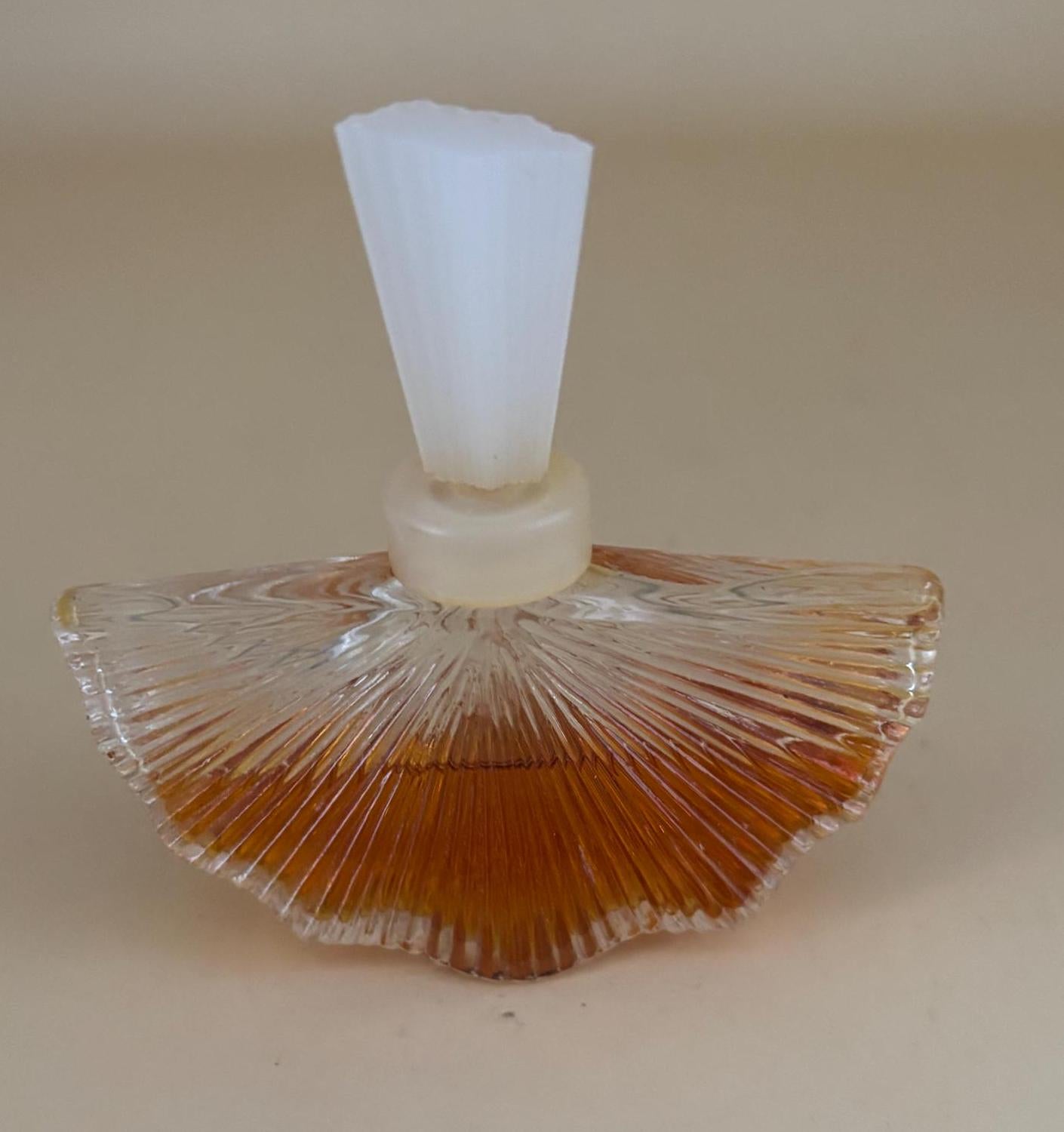 Vintage Valentino Vendetta Eau de Toilette 7.5ml Miniature Art Deco Style Bottle Lover Antiques and Vintage