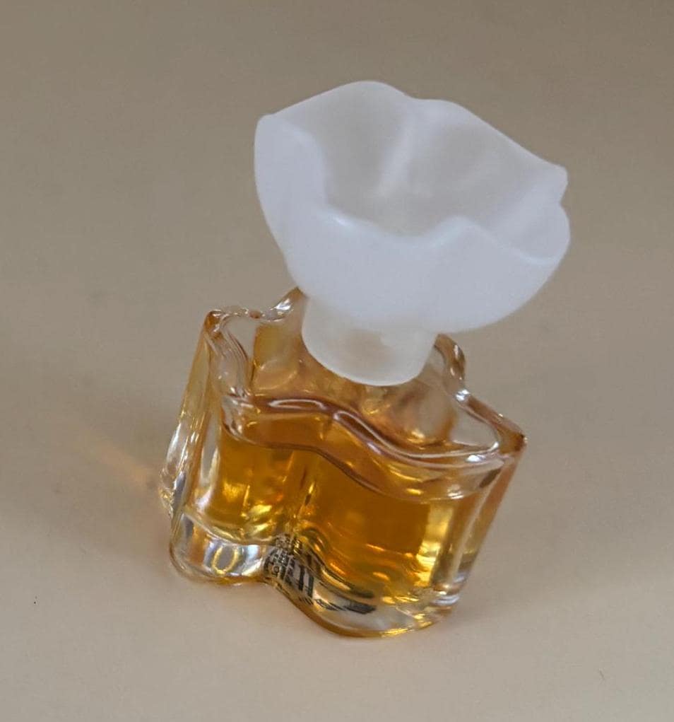 Vintage Oscar De La Renta Neuilly Cedix .13 fluid ounces Miniature Perfume 4ml Lover Antiques and Vintage