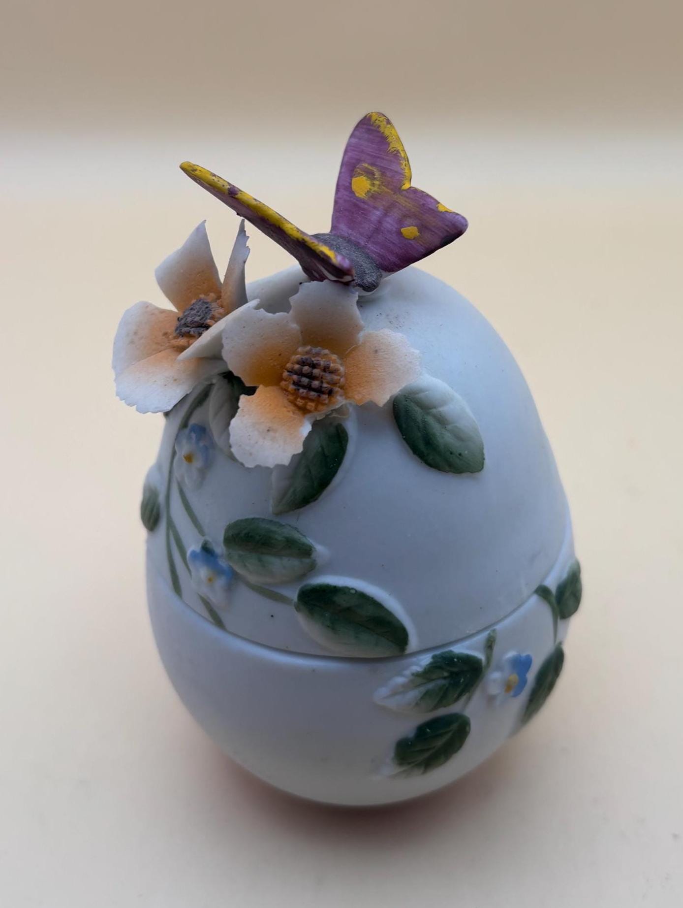 Vintage Butterfly Roses and Flowers Hand Painted Porcelain Trinket Box Capodimonte Style Japanese Lover Antiques and Vintage