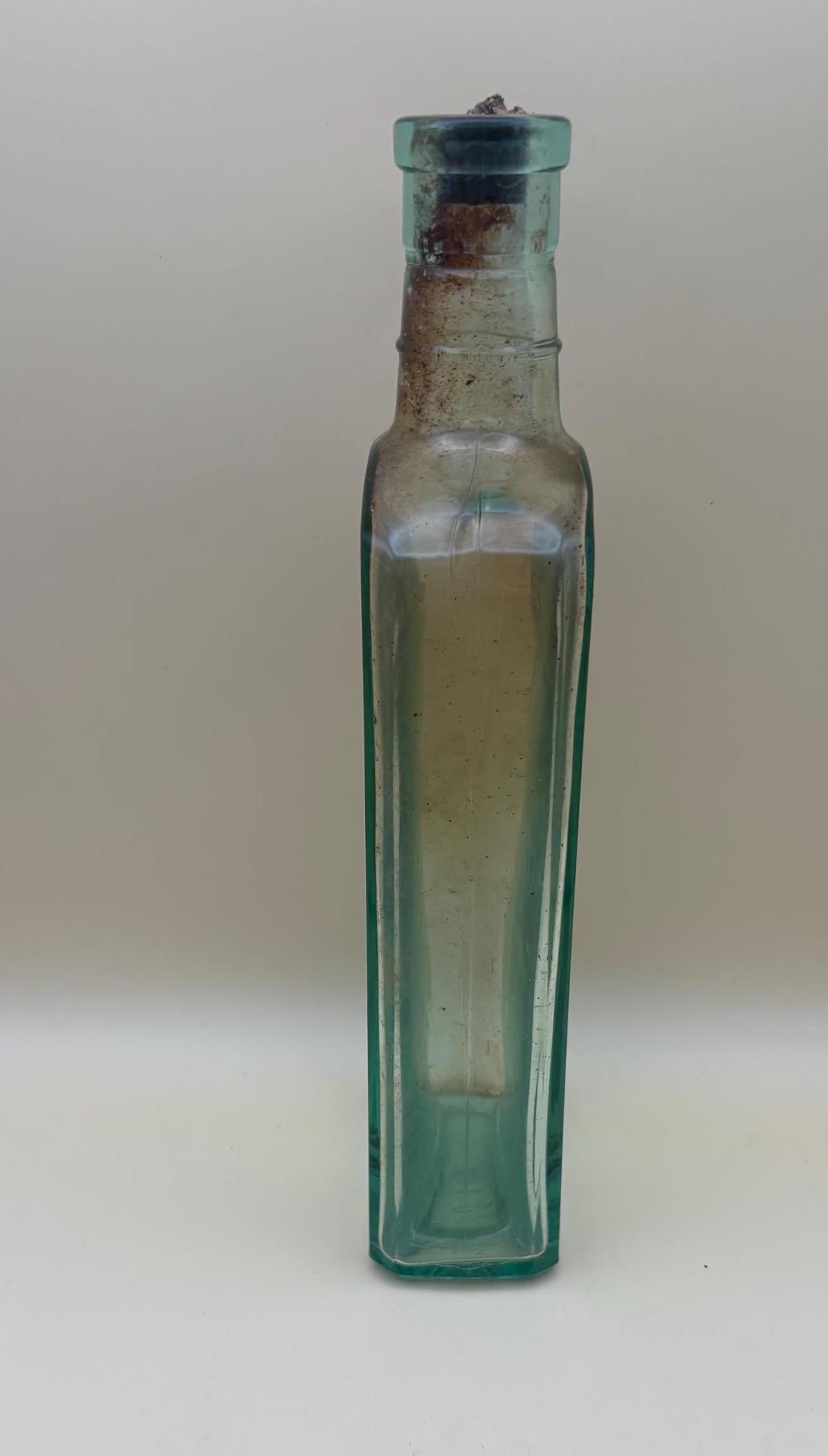 Antique Bottle Lowell Mass USA Compound CXT Ayres 5 Apothecaries Lover Antiques and Vintage