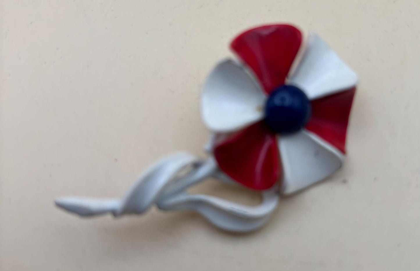 Vintage Red White Blue Flower Brooch Pin Jewelry brooches Lover Antiques and Vintage