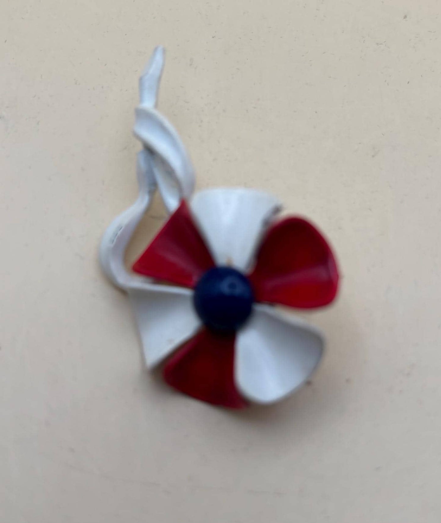 Vintage Red White Blue Flower Brooch Pin Jewelry brooches Lover Antiques and Vintage
