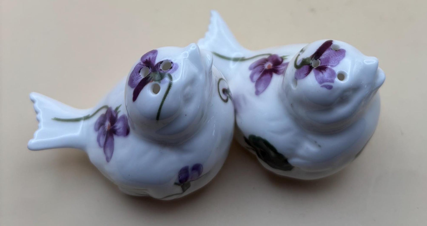 Vintage Hammersley Fine Bone China Bird Salt & Pepper Shakers Hand Painted Victorian Violets Lover Antiques and Vintage