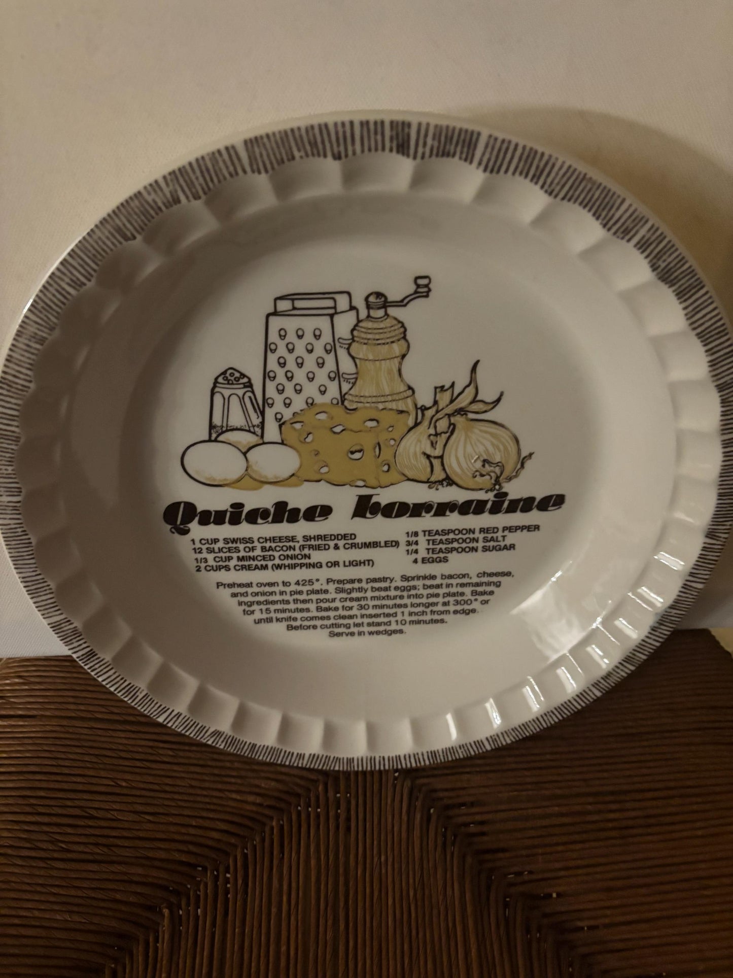 Vintage Jeannette Royal China Quiche Lorraine Pie Plate Lover Antiques and Vintage