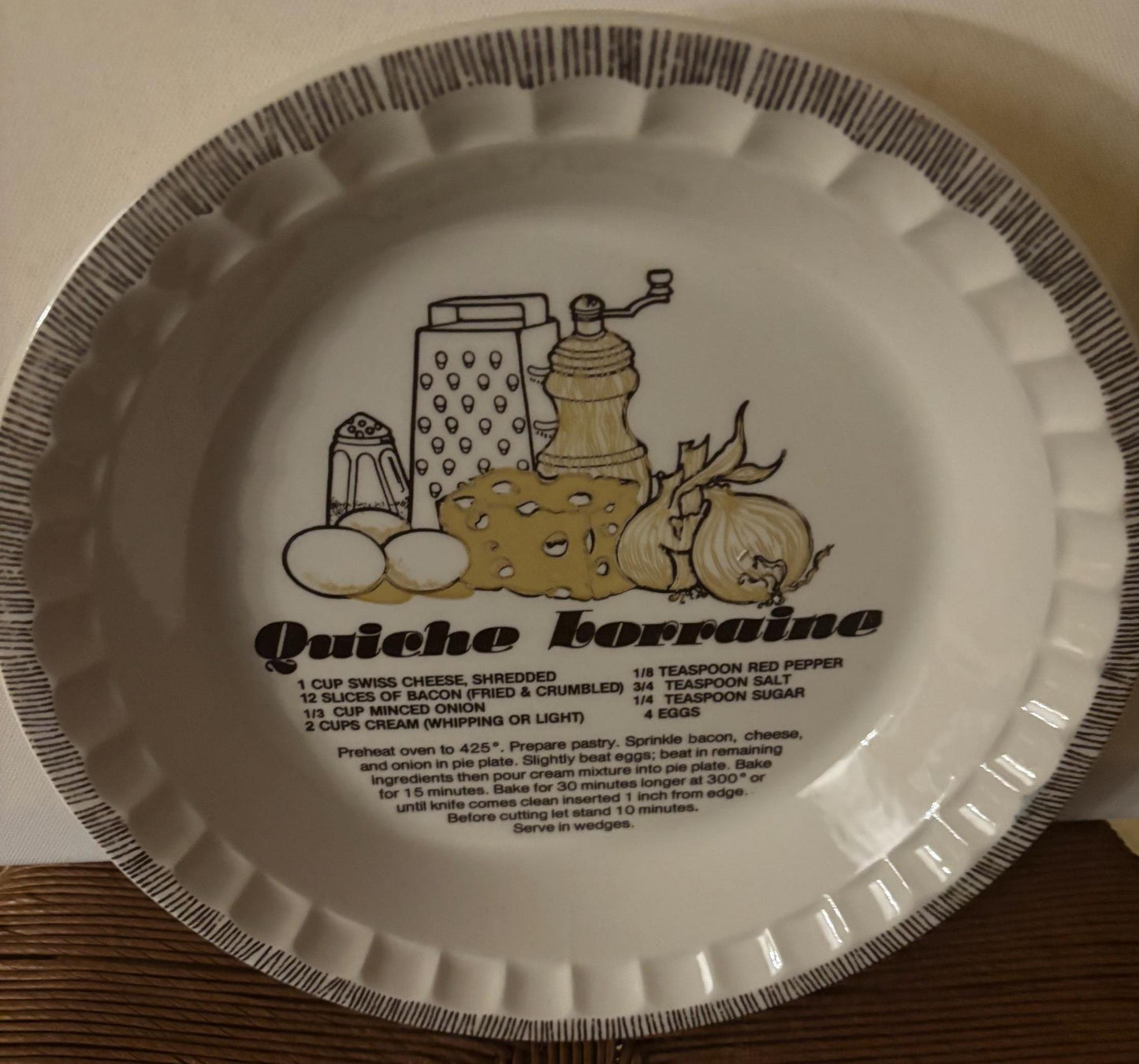 Vintage Jeannette Royal China Quiche Lorraine Pie Plate Lover Antiques and Vintage