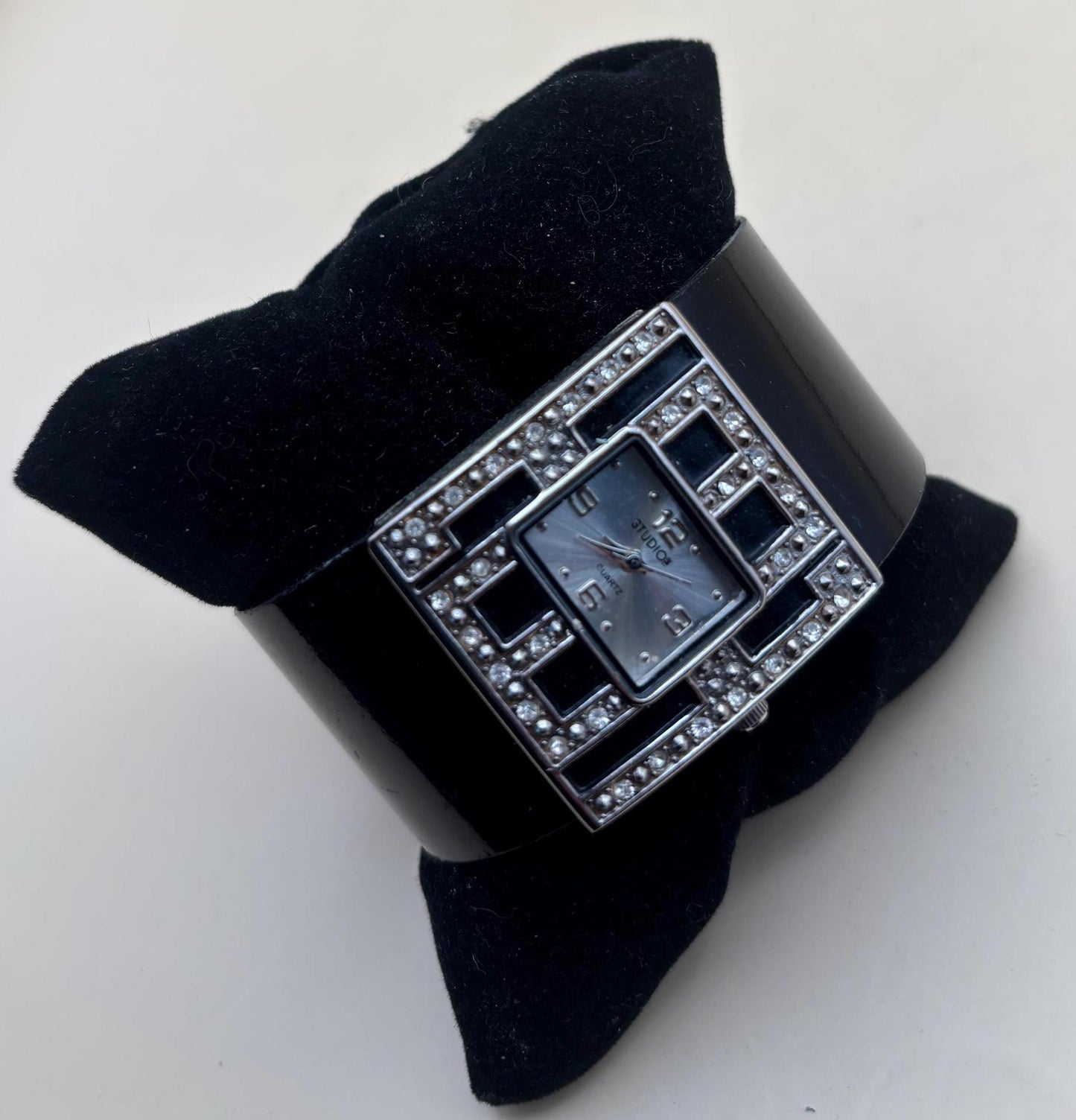 Vintage Geneva Platinum Quartz Watch Lover Antiques and Vintage
