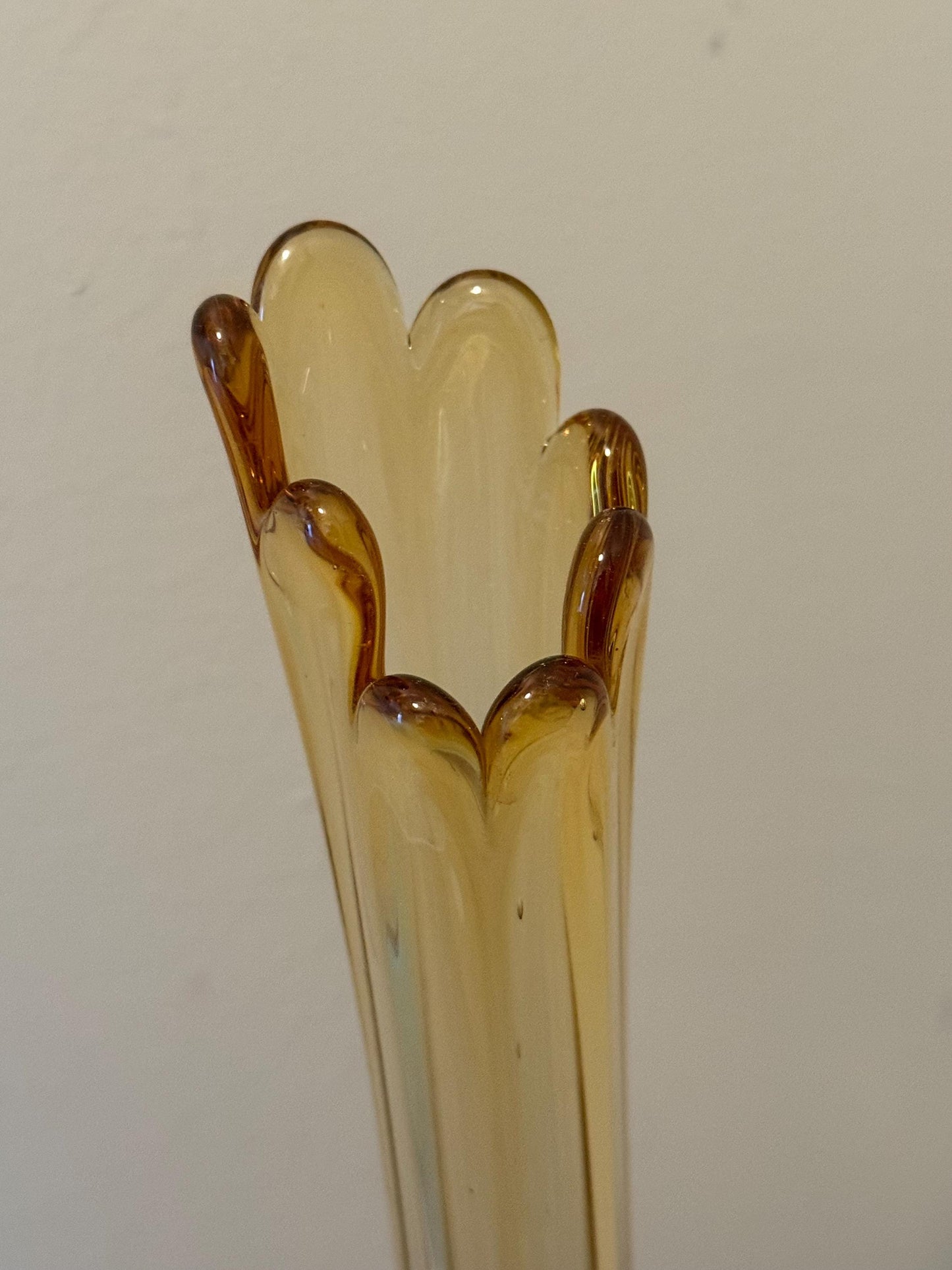 Vintage LE Smith Avocado Green Pedestal Smoothie Swung Vase Lover Antiques and Vintage