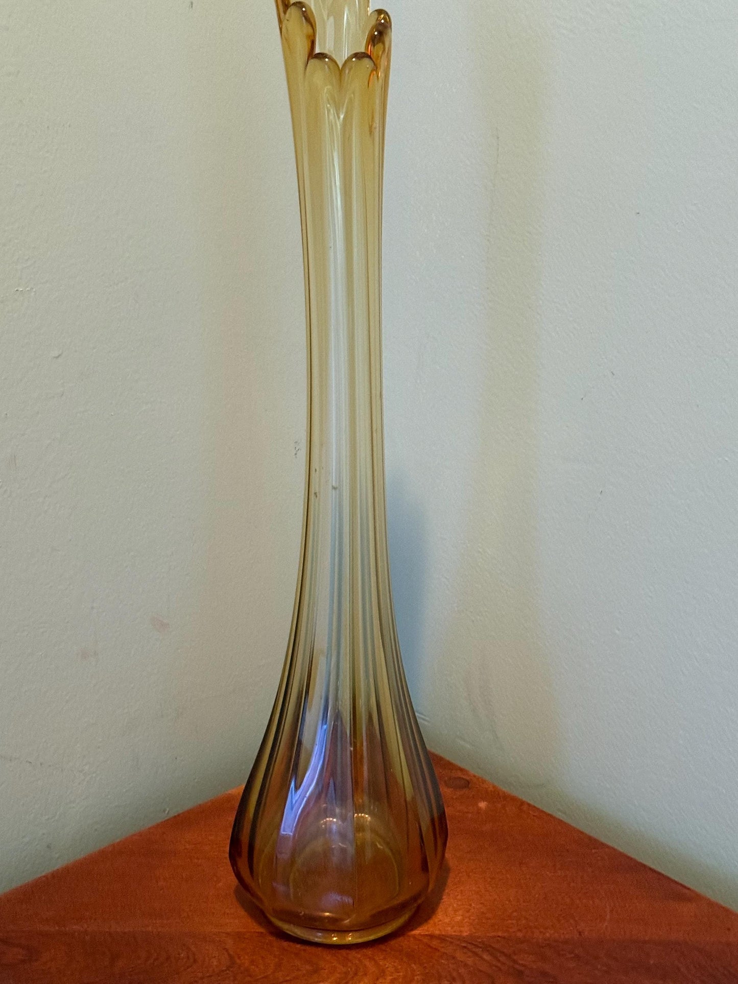Vintage LE Smith Avocado Green Pedestal Smoothie Swung Vase Lover Antiques and Vintage