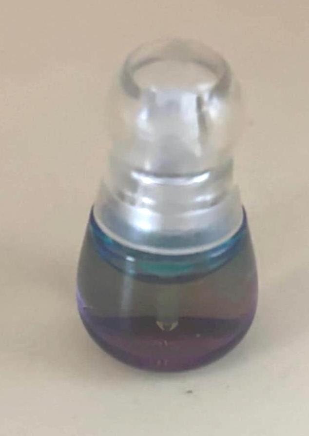Vintage Estee Lauder Beyond Paradise Eau De Parfum Miniature Perfume 4ml Spray Lover Antiques and Vintage