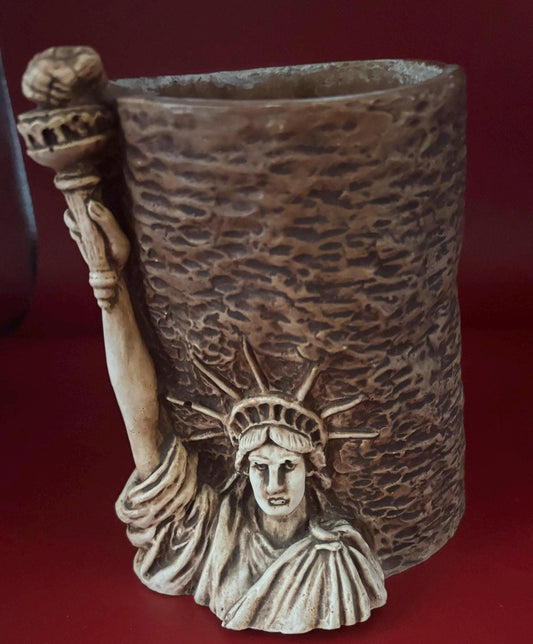 Statue of Liberty RARE Ornawood Planter, Made by Pompadour in Florida, USA, Man Cave Decor Oddity Lover Antiques and Vintage