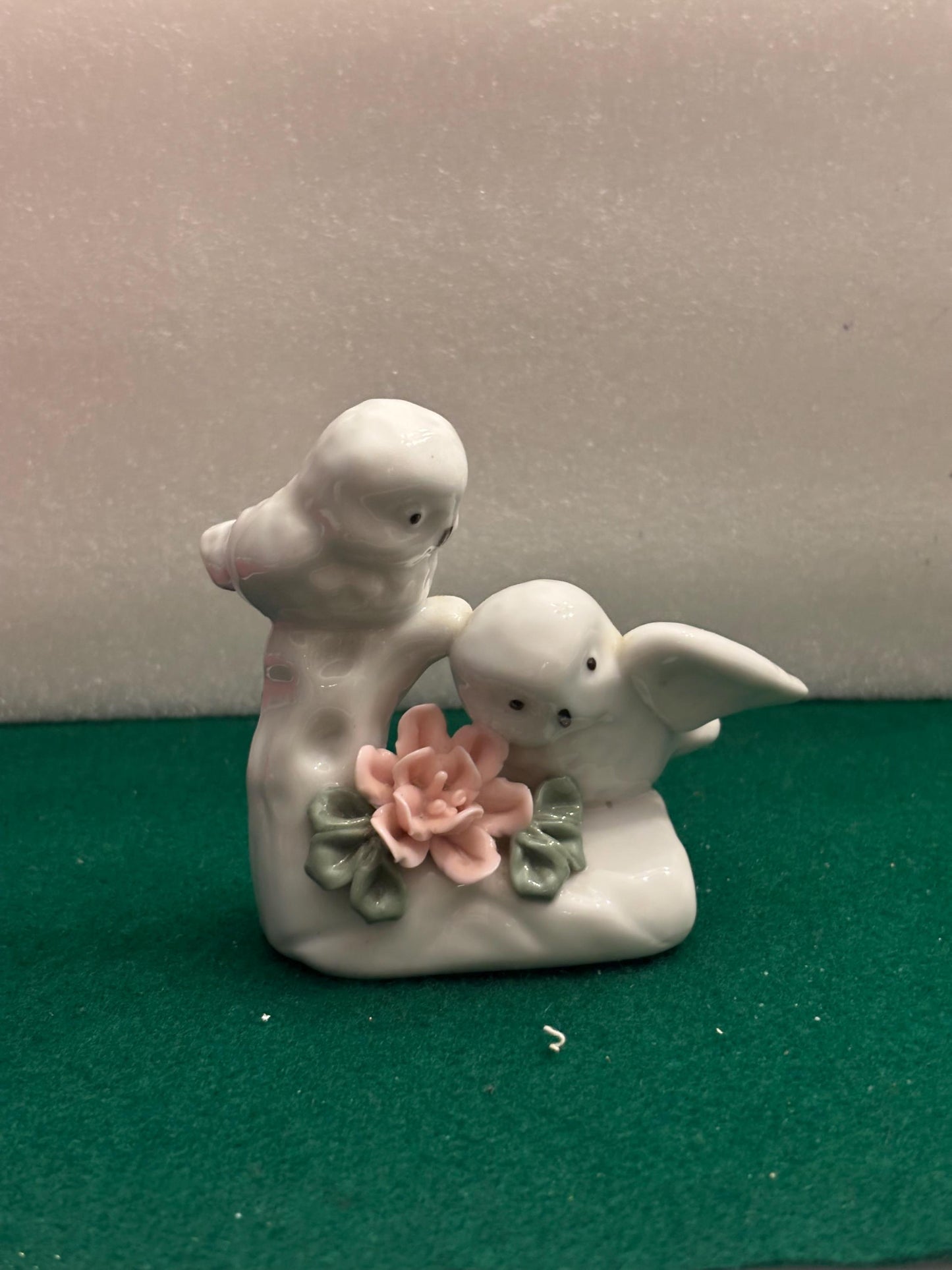 Vintage Porcelain Two Love Birds Statue Lover Antiques and Vintage
