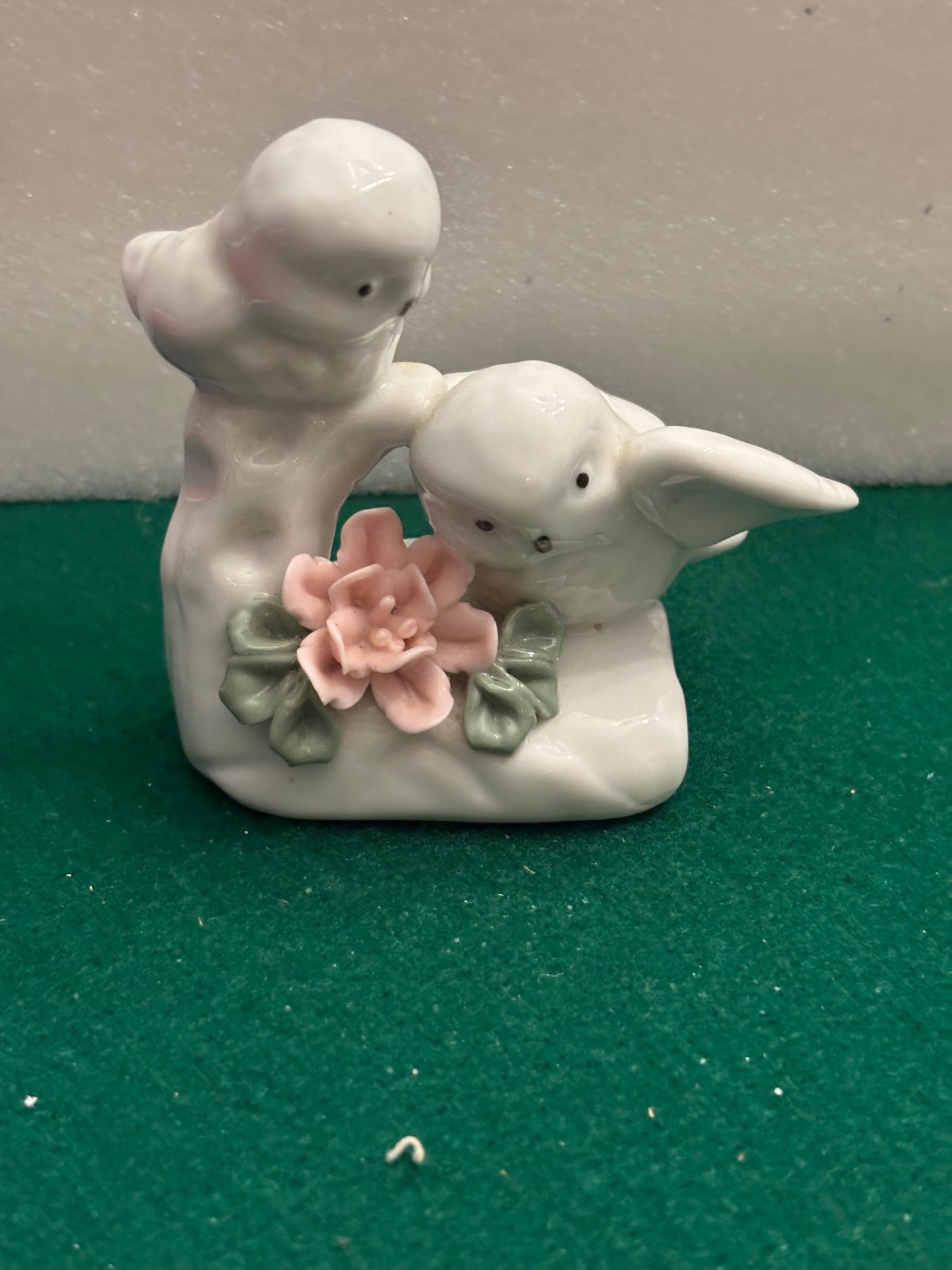 Vintage Porcelain Two Love Birds Statue Lover Antiques and Vintage