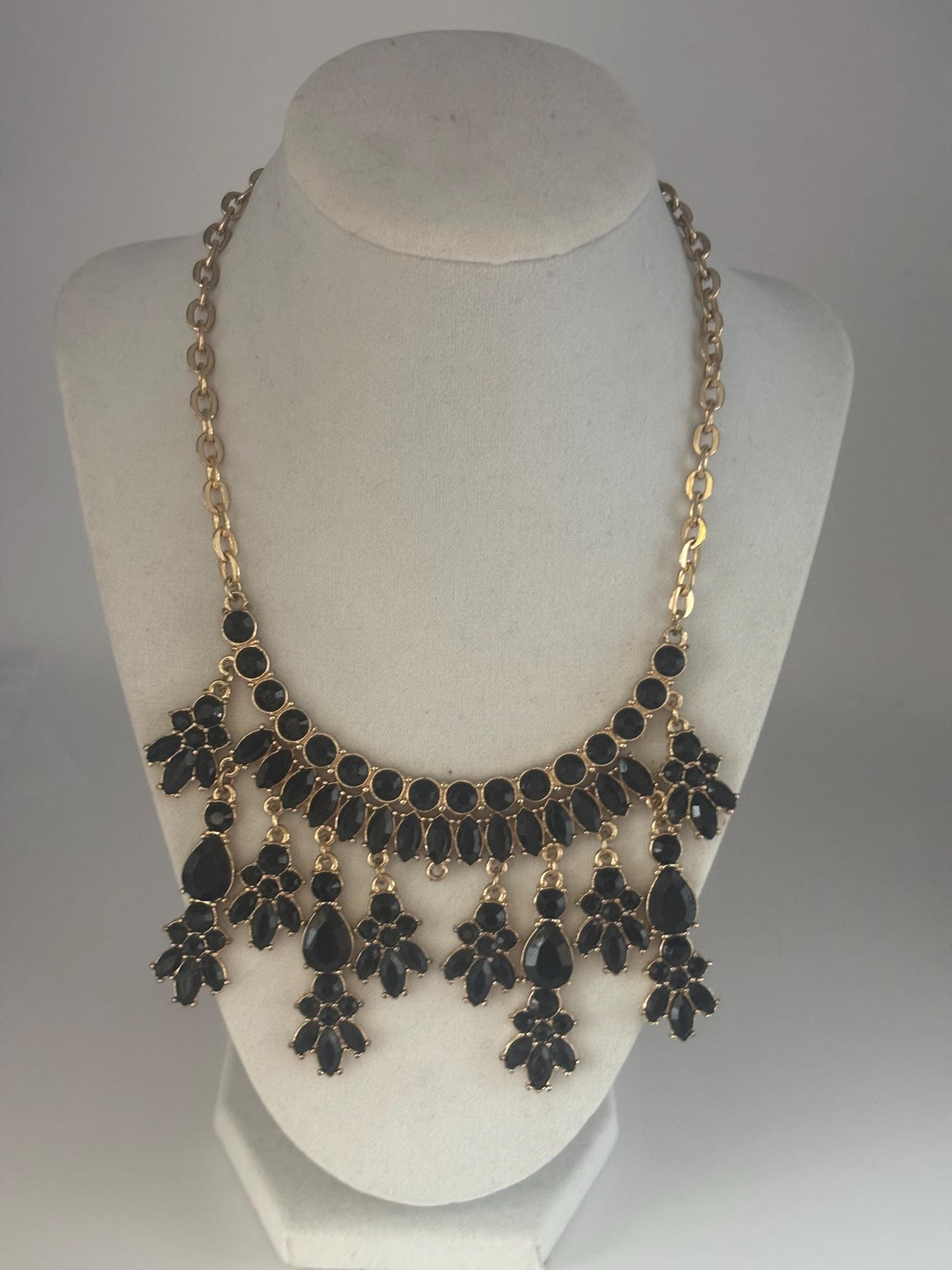 Vintage Black & Gold Bid Style Necklace Lover Antiques and Vintage