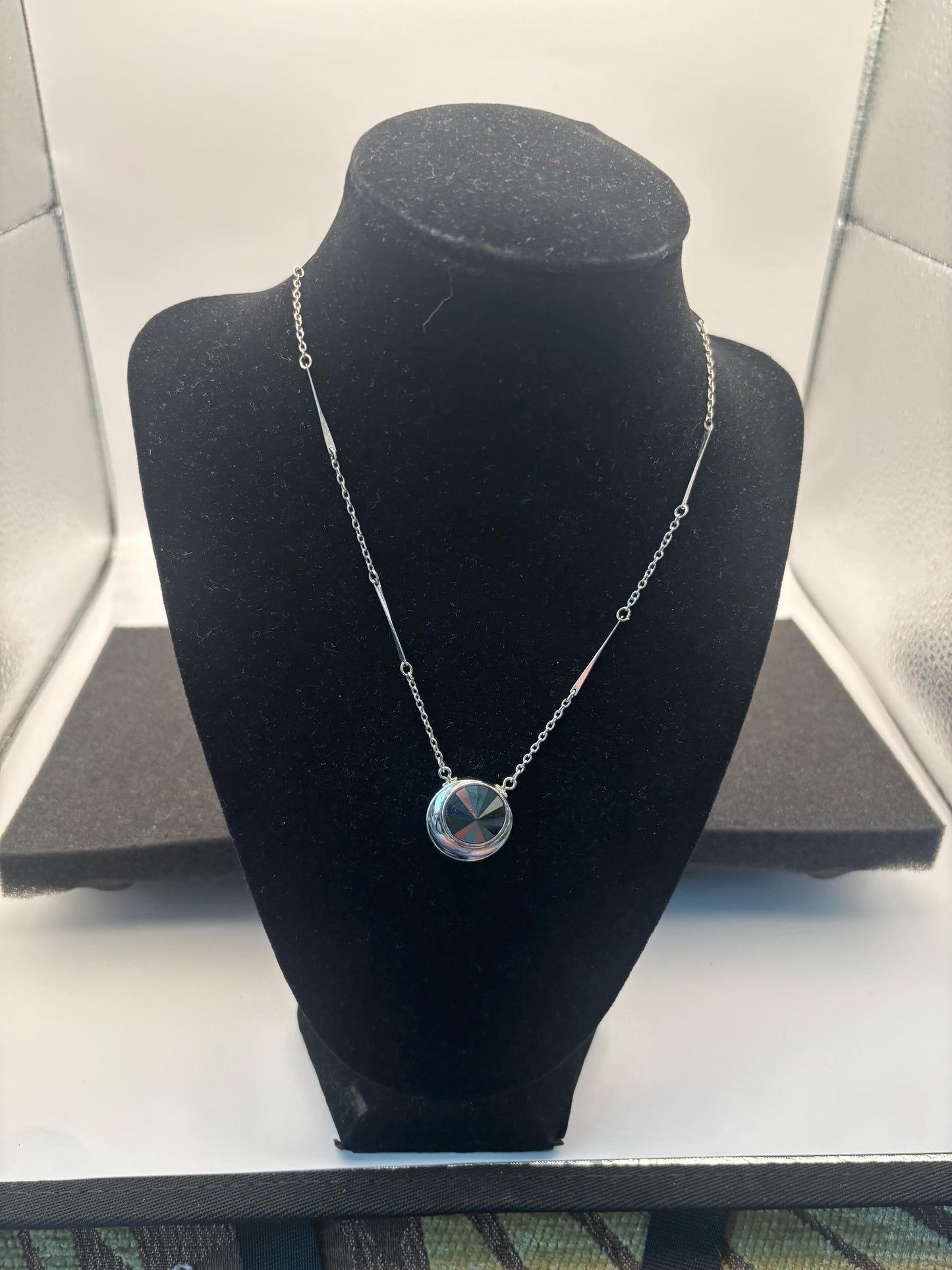 Vintage Sarah Coventry Jet Set Necklace Hematite Rivoli Pendant Jewelry Lover Antiques and Vintage