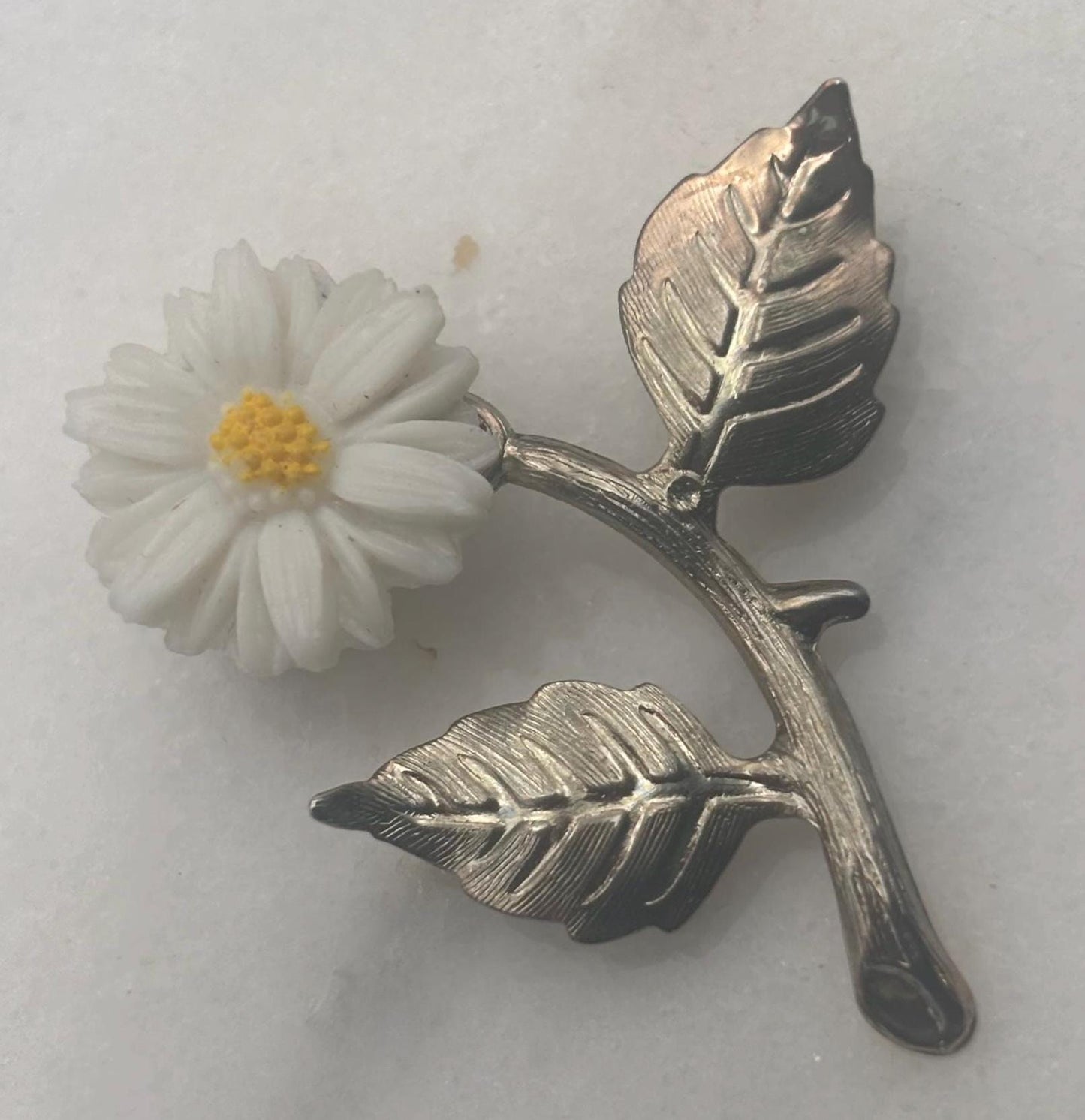 Vintage Virgin Mary Daisy Pin Brooch Lover Antiques and Vintage