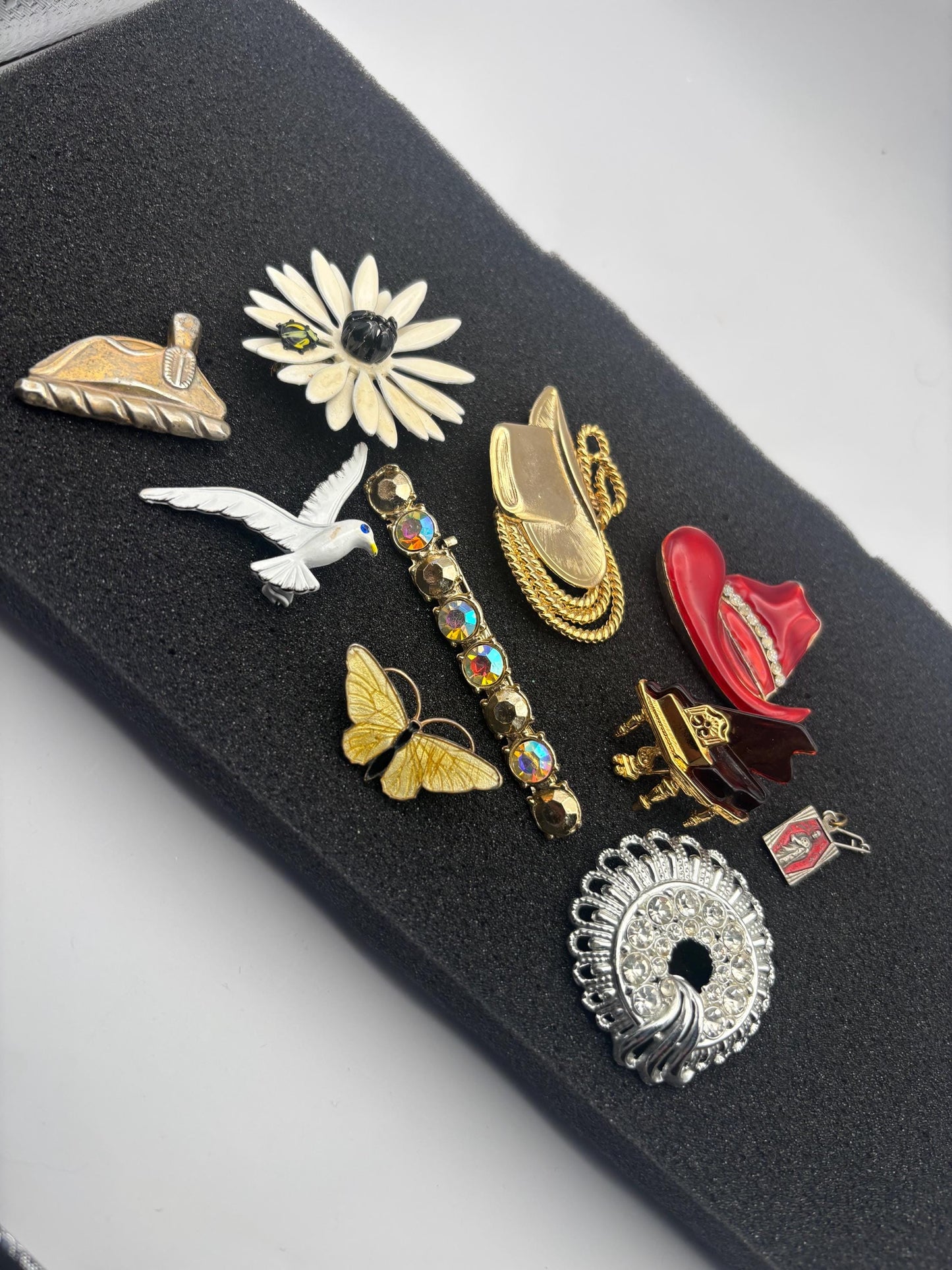 Vintage Pin Collection Variety Brooch Jewelry Lot Lover Antiques and Vintage