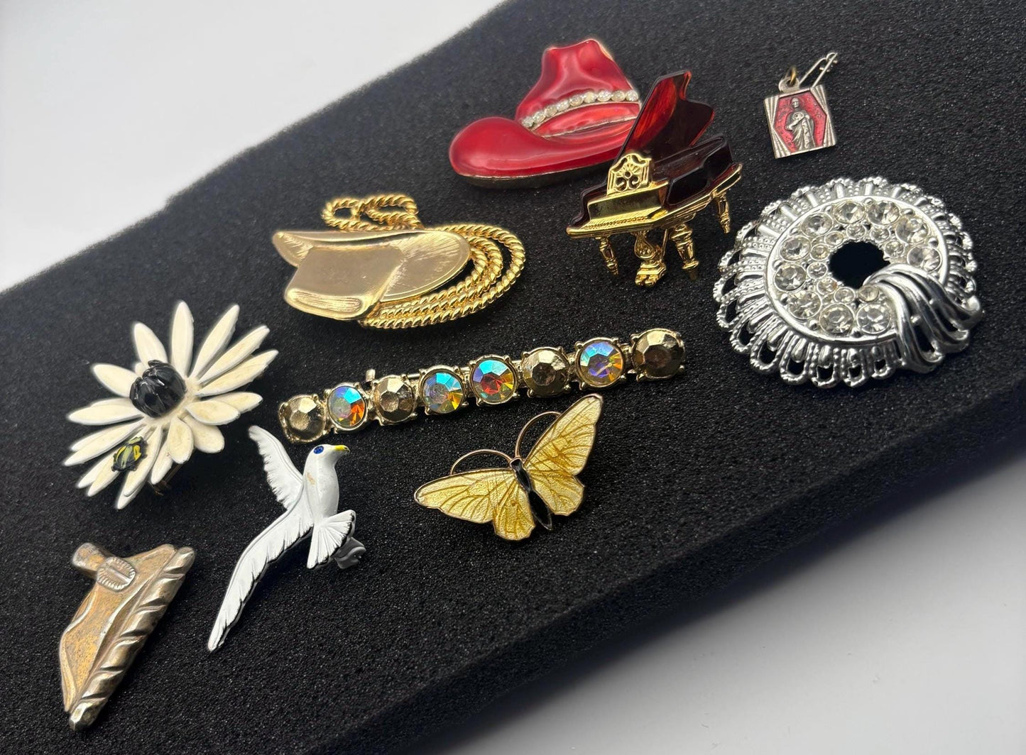 Vintage Pin Collection Variety Brooch Jewelry Lot Lover Antiques and Vintage