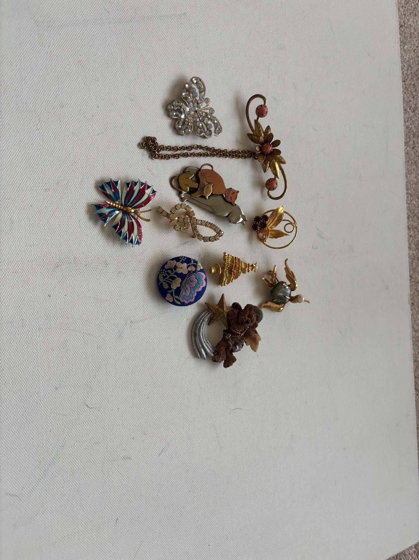 Vintage Pin Collection Variety Brooch Jewelry Lot Lover Antiques and Vintage