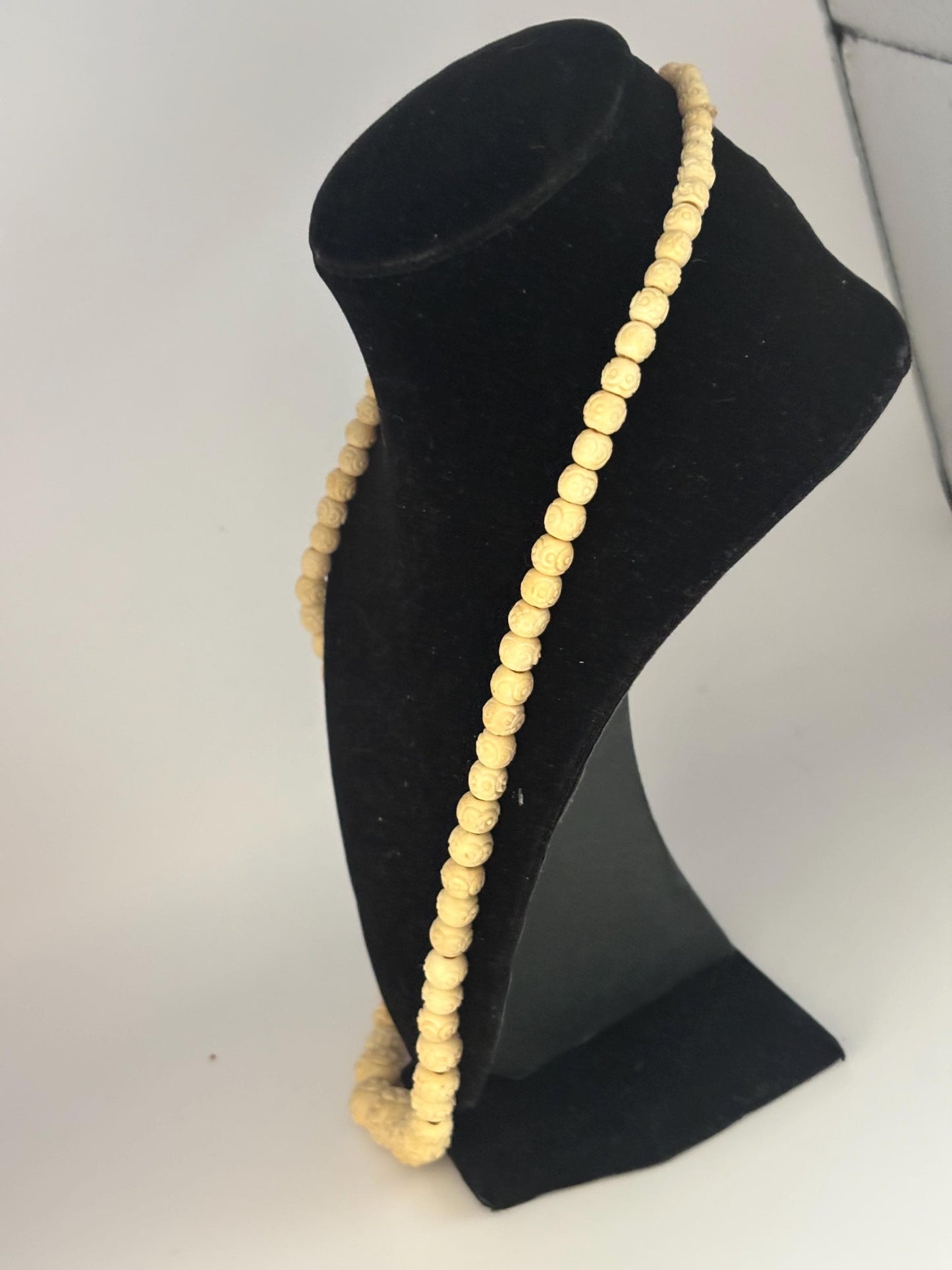 Vintage Hand Carved Bone Beaded Necklace Graduated Beads Lover Antiques and Vintage