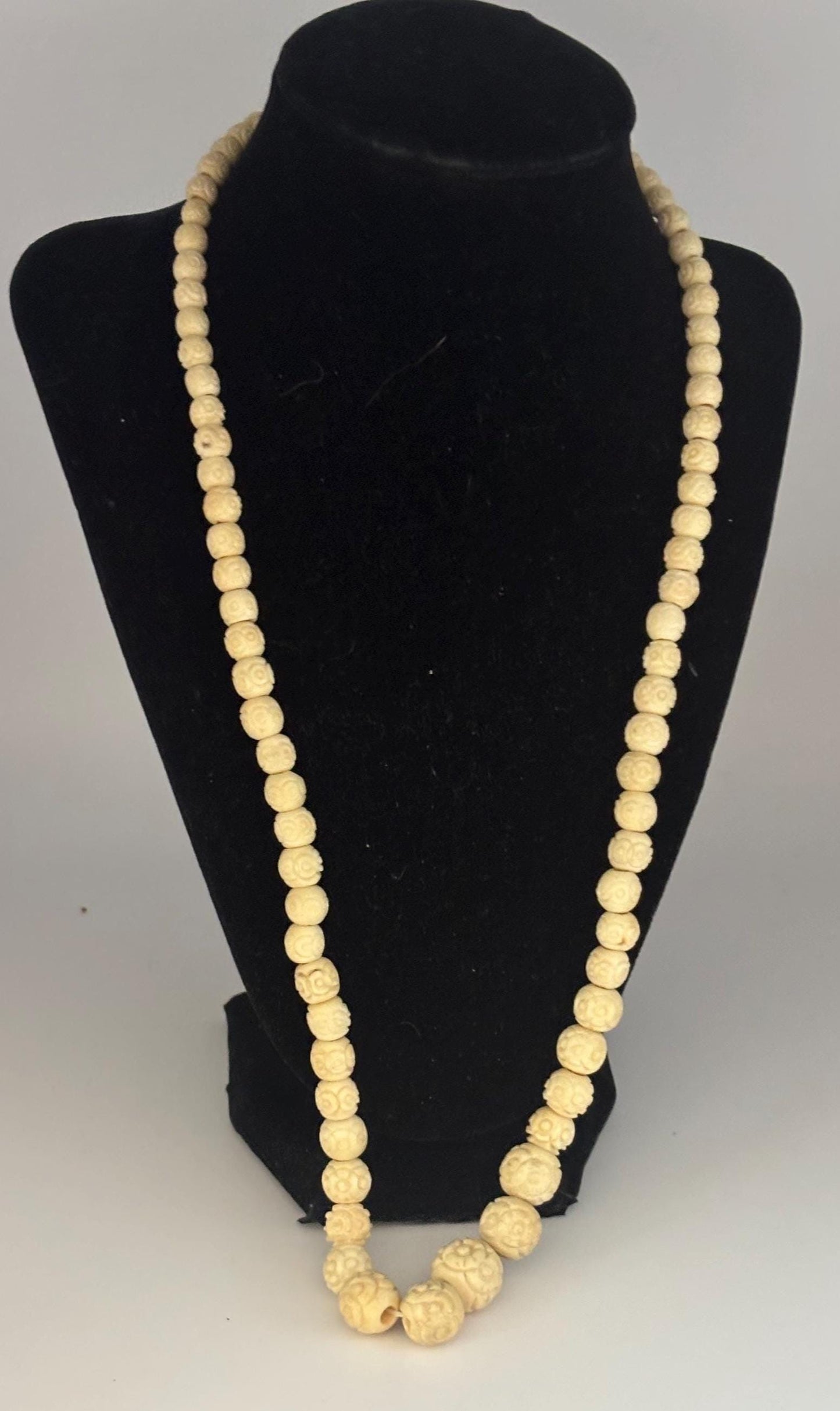 Vintage Hand Carved Bone Beaded Necklace Graduated Beads Lover Antiques and Vintage