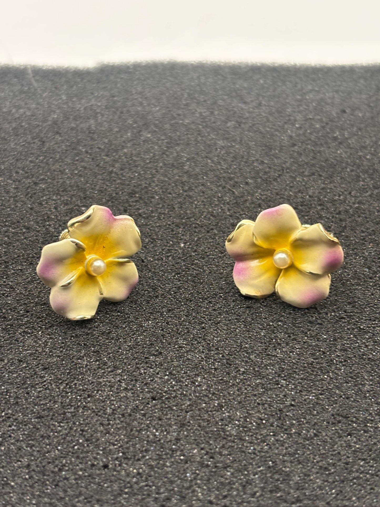 Vintage Pansies Hand Painted Porcelain Flower Earrings Lover Antiques and Vintage