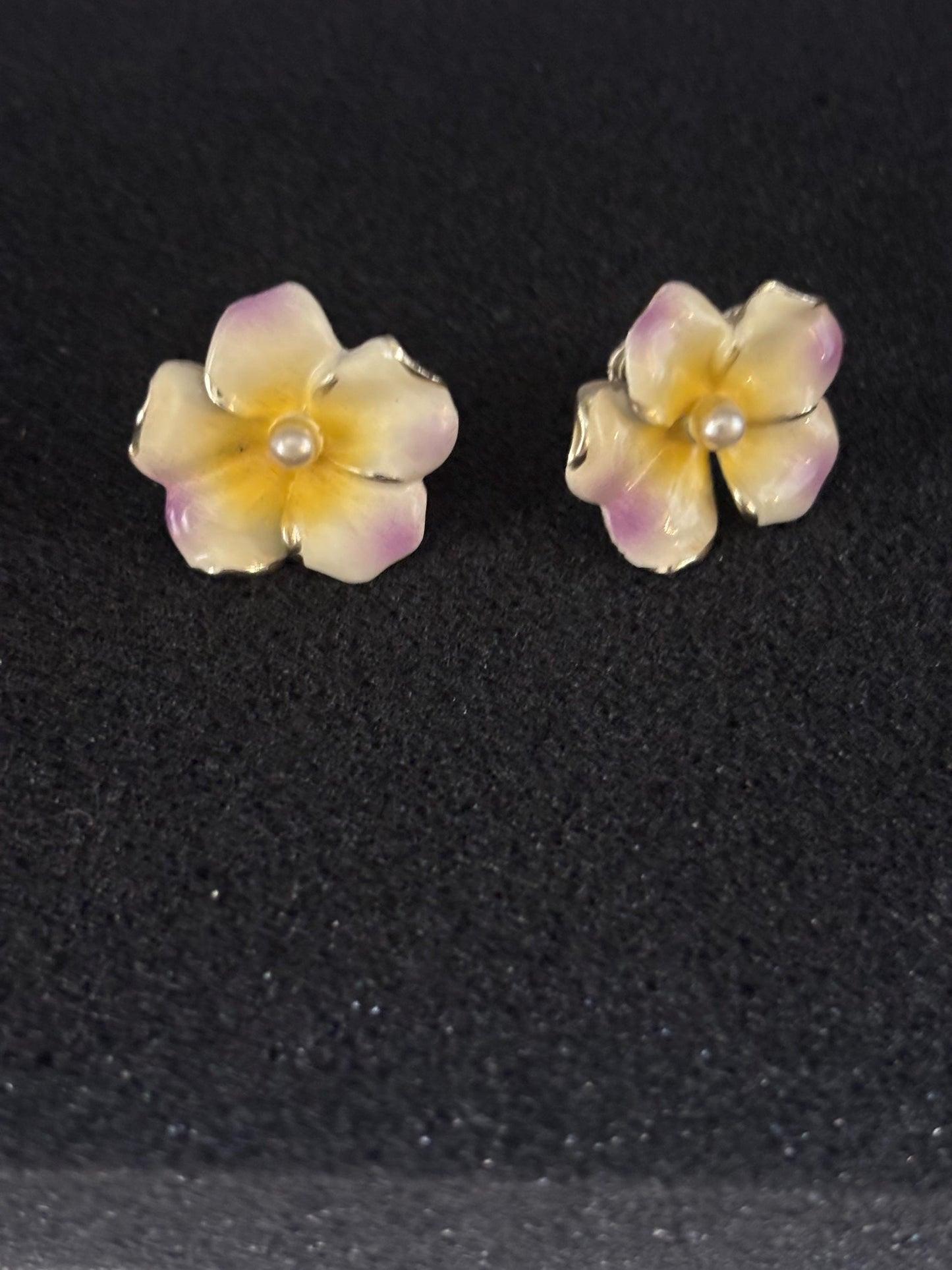 Vintage Pansies Hand Painted Porcelain Flower Earrings Lover Antiques and Vintage