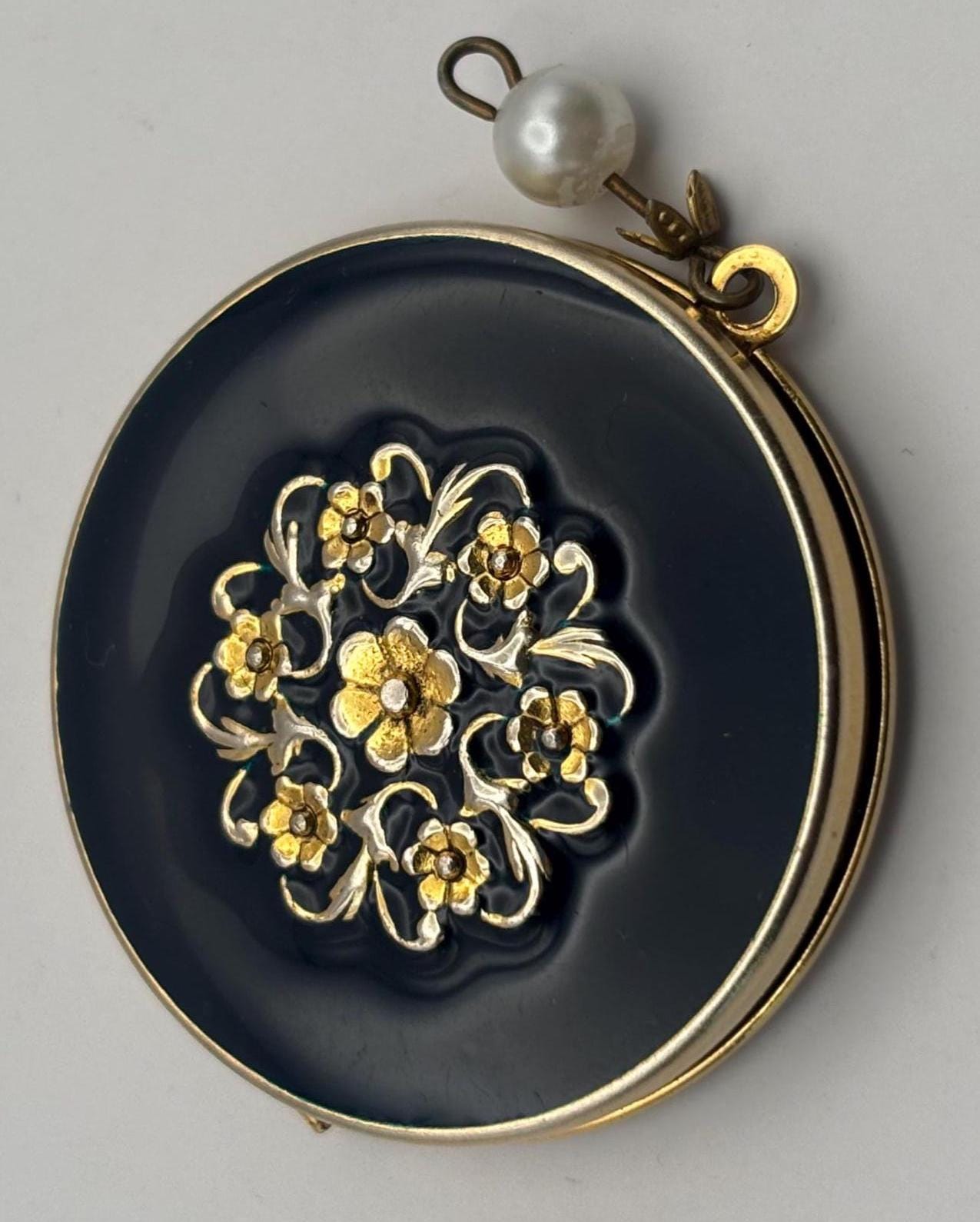 Vintage Black & Gold Bid Style Necklace Lover Antiques and Vintage