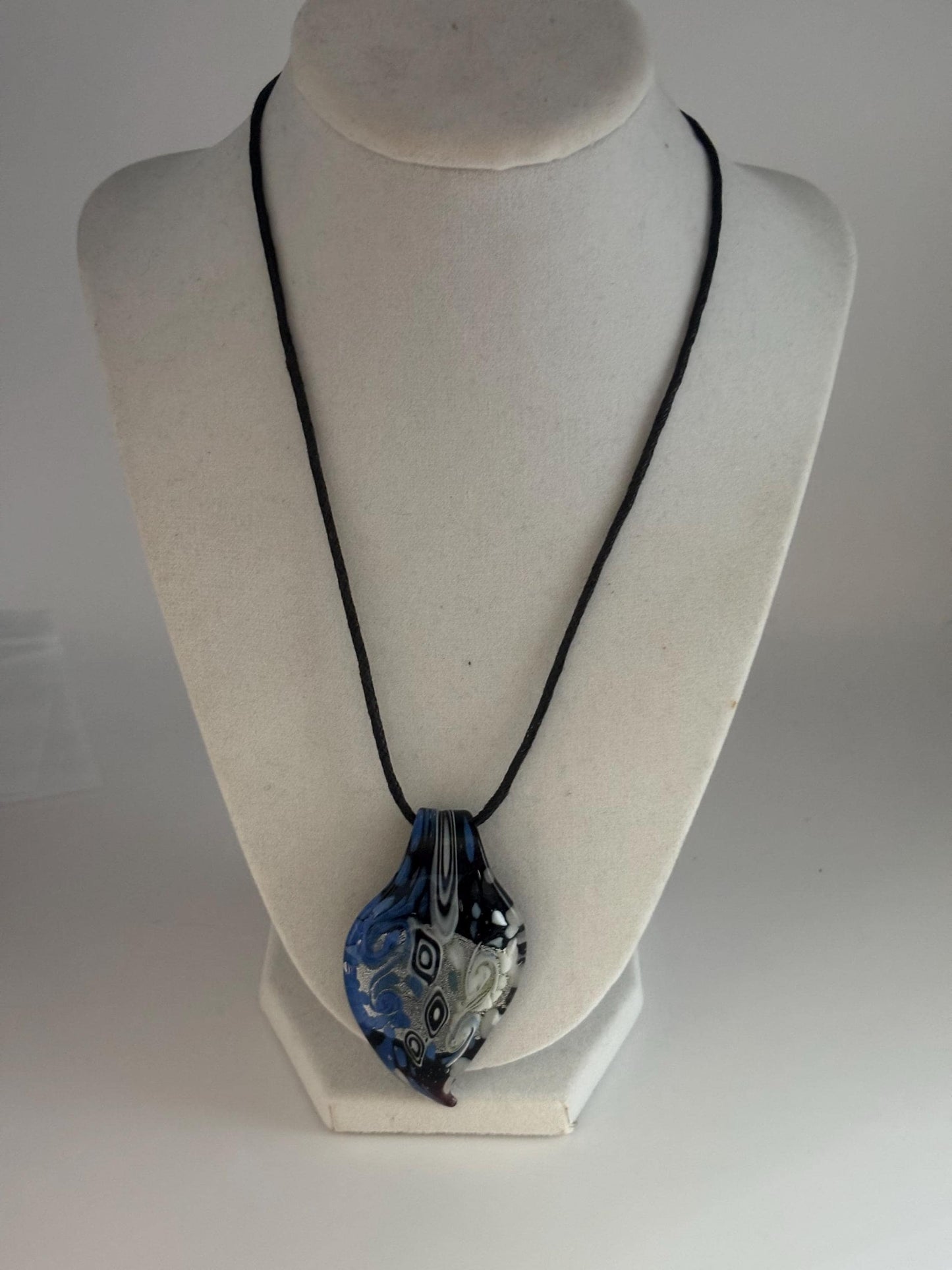 Vintage Murano Glass Pendant Necklace Lover Antiques and Vintage