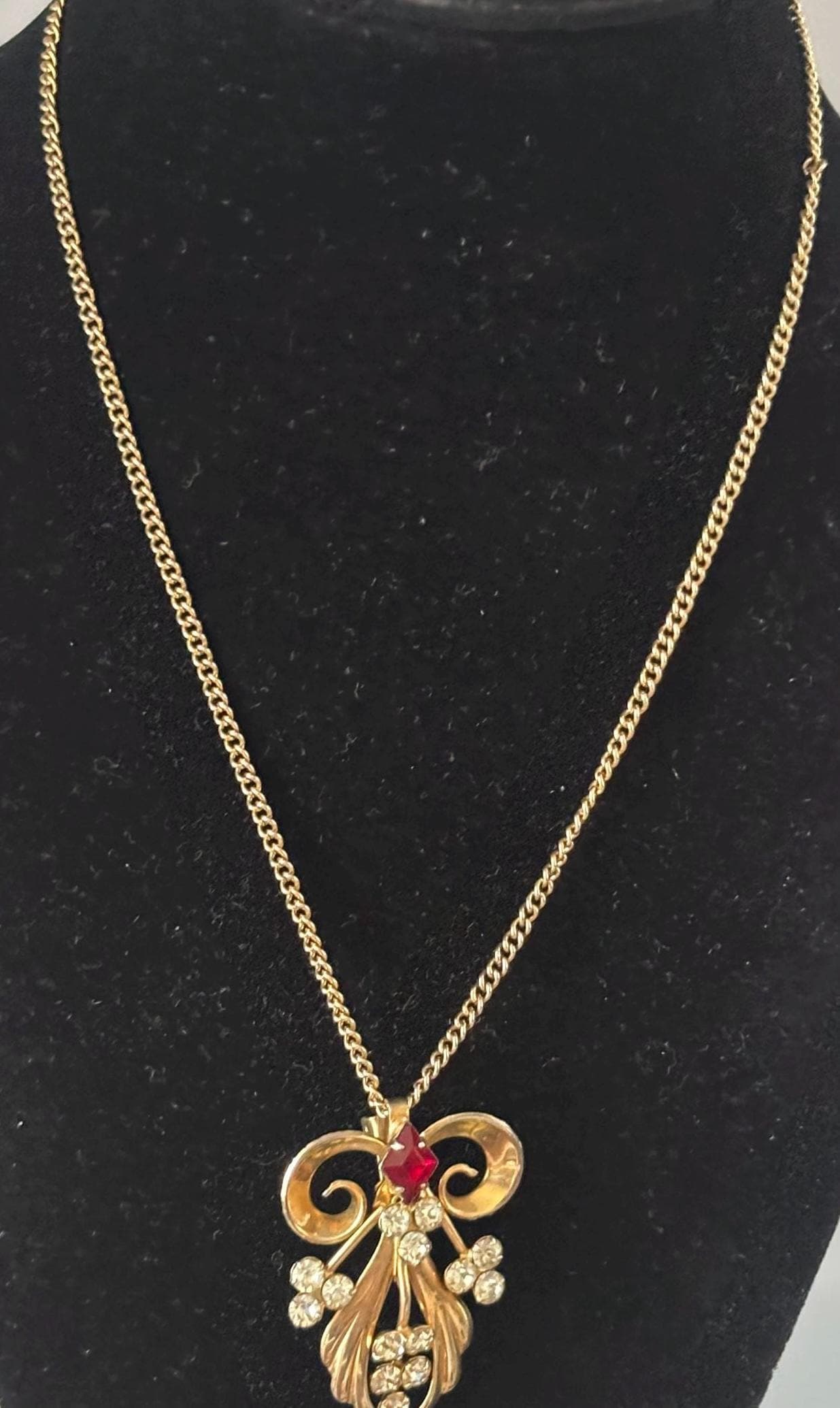 Vintage Gold Flor de Lisle Necklace with Rhinestones Lover Antiques and Vintage