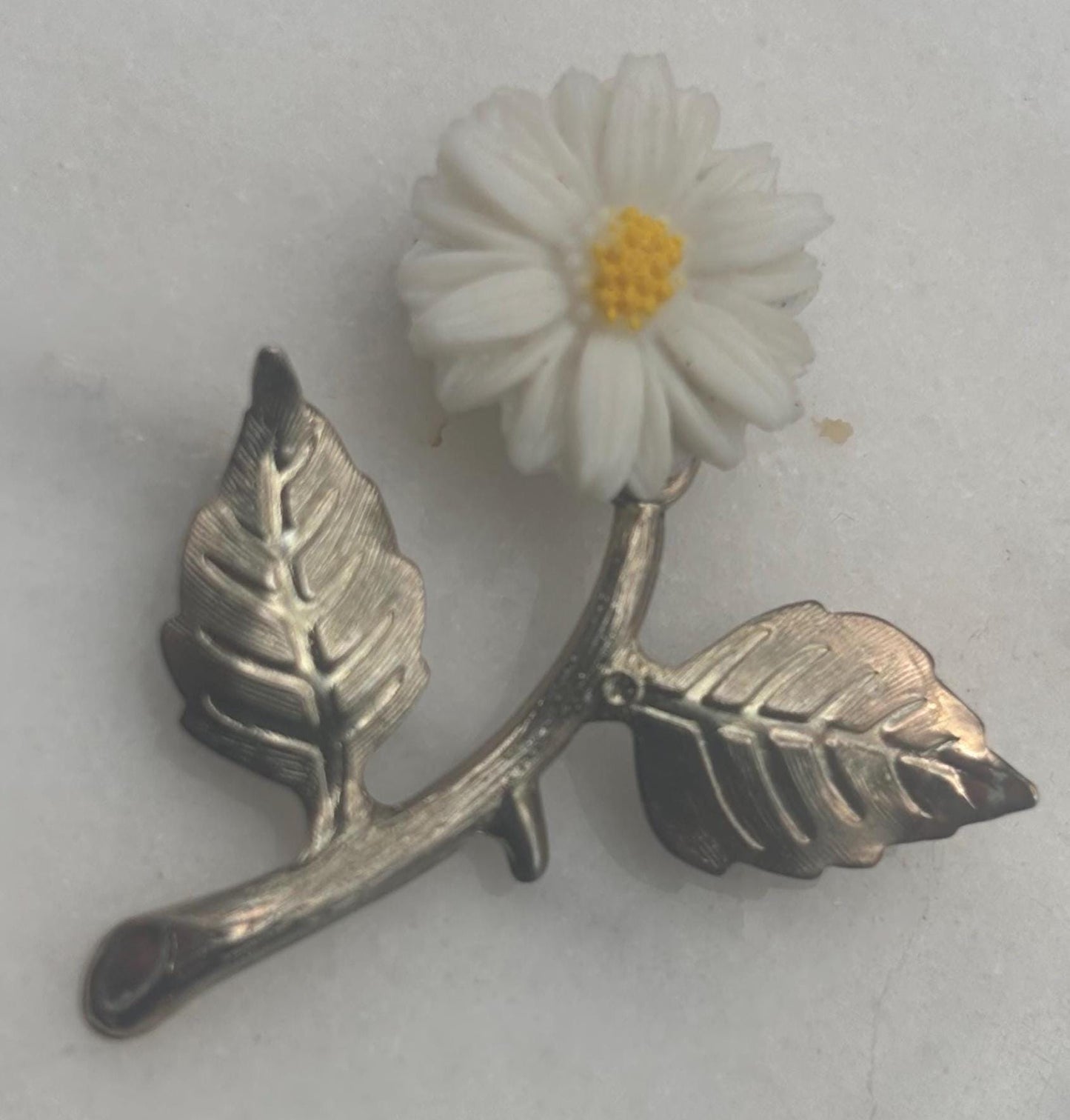 Vintage Virgin Mary Daisy Pin Brooch Lover Antiques and Vintage