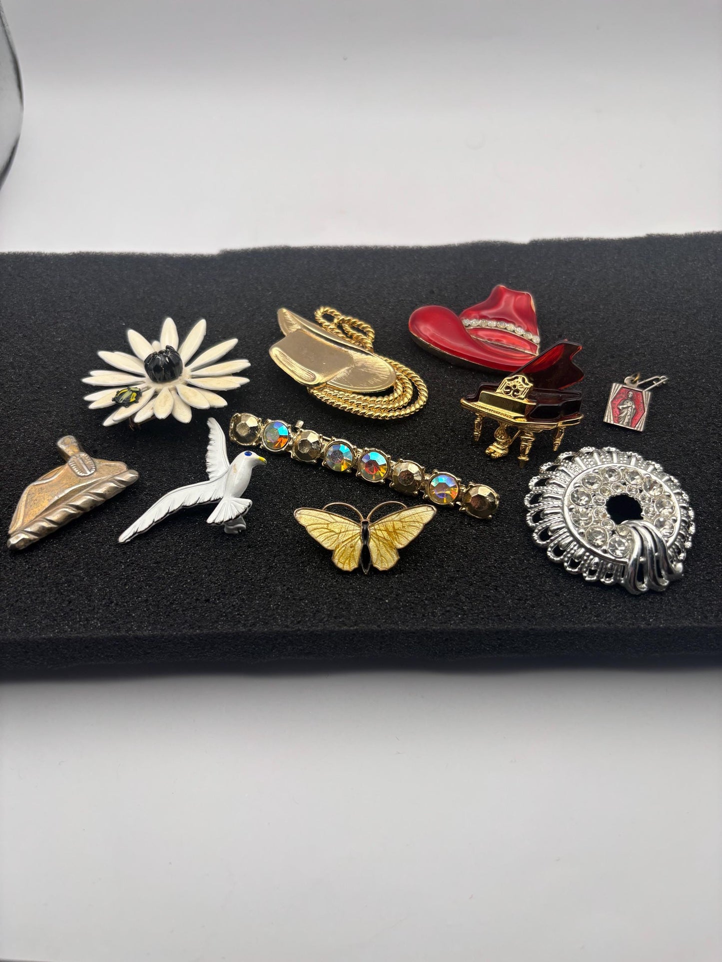 Vintage Pin Collection Variety Brooch Jewelry Lot Lover Antiques and Vintage