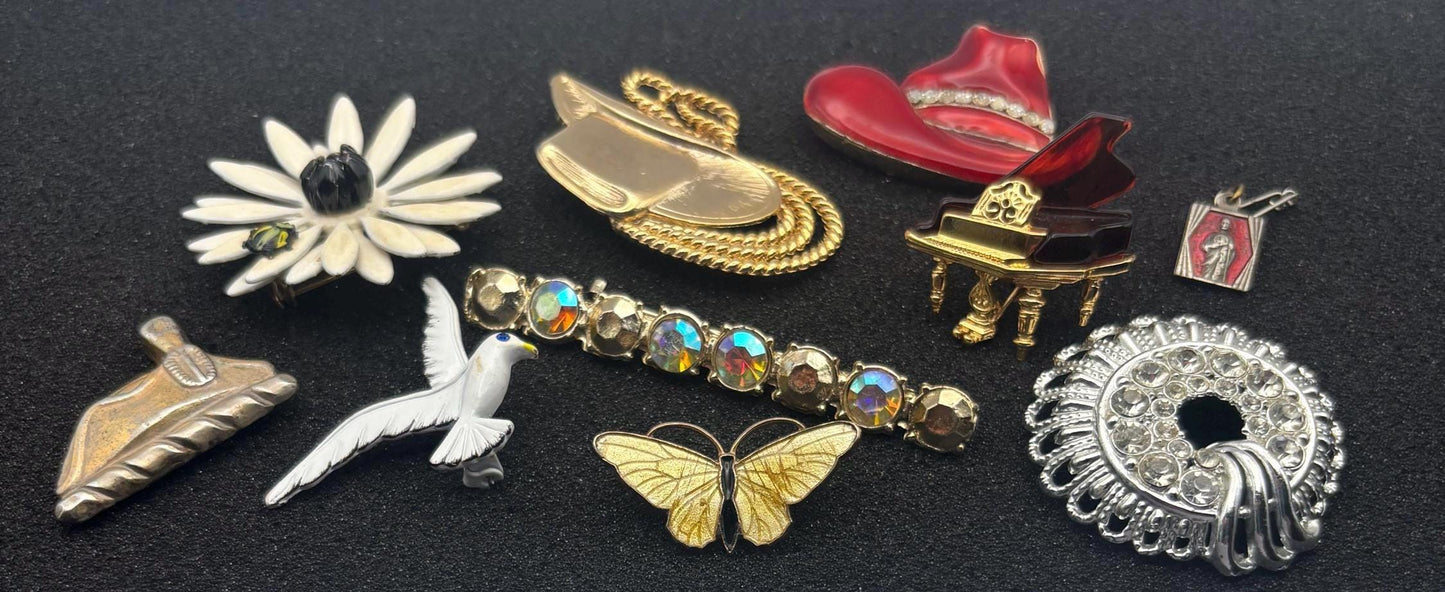 Vintage Pin Collection Variety Brooch Jewelry Lot Lover Antiques and Vintage
