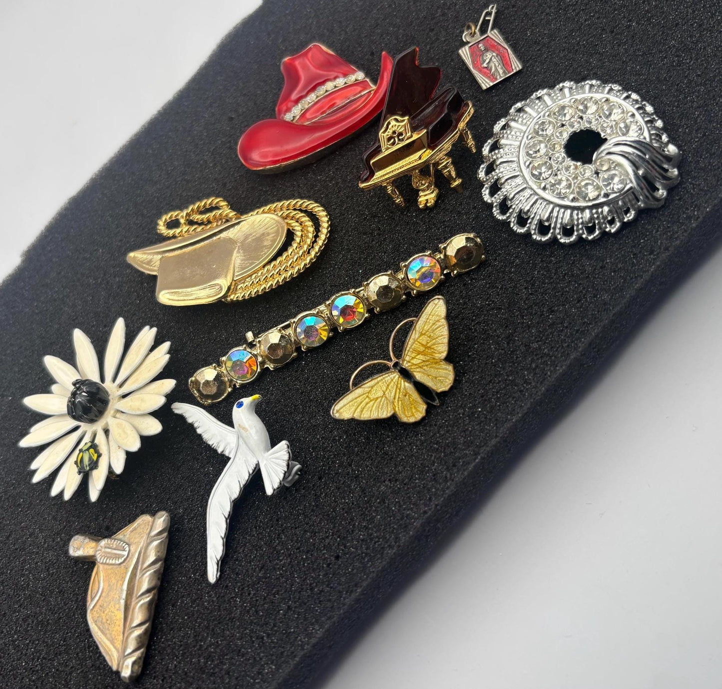 Vintage Pin Collection Variety Brooch Jewelry Lot Lover Antiques and Vintage