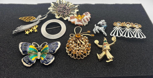 Vintage Pin Collection Variety Jewelry Lot Brooch Lover Antiques and Vintage